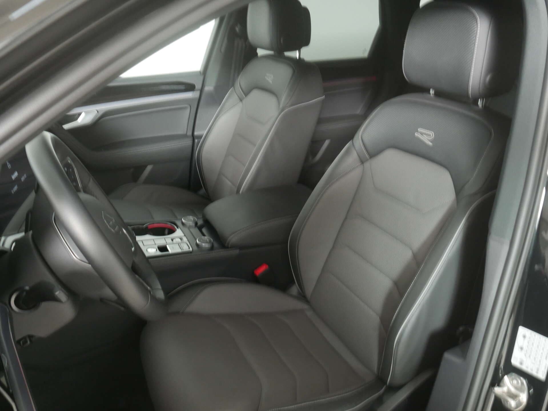 VOLKSWAGEN Touareg, photo 9 sur 17