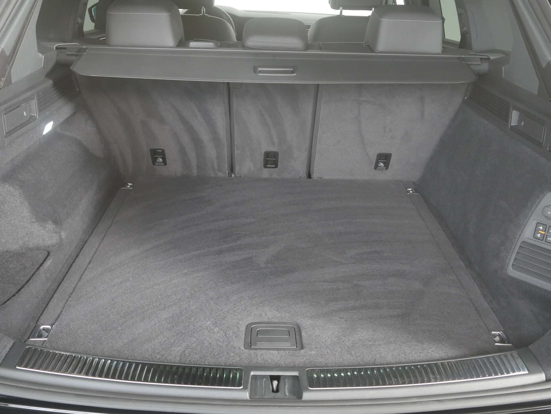 VOLKSWAGEN Touareg, photo 14 sur 17