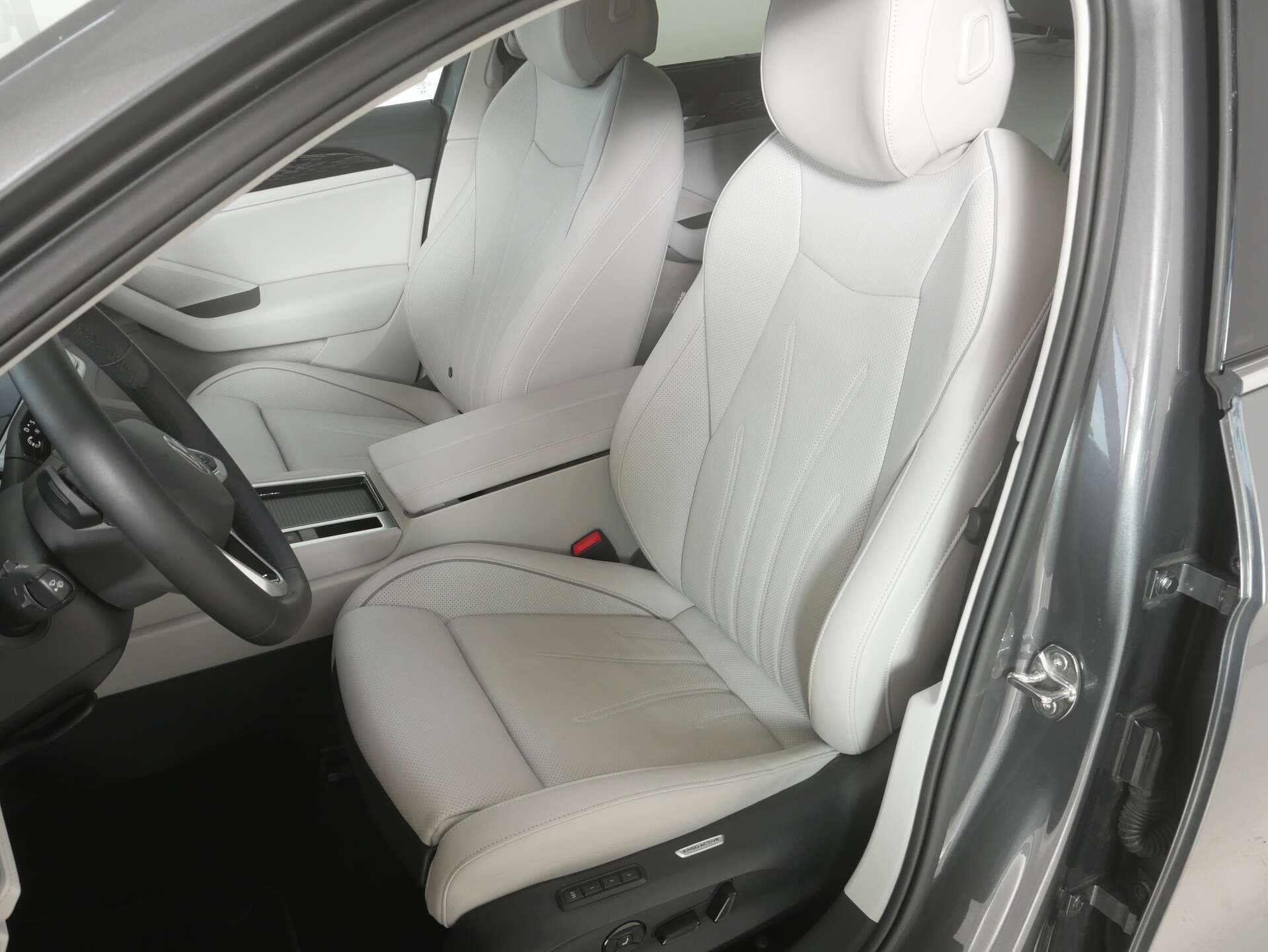VOLKSWAGEN Passat, photo 17 sur 17