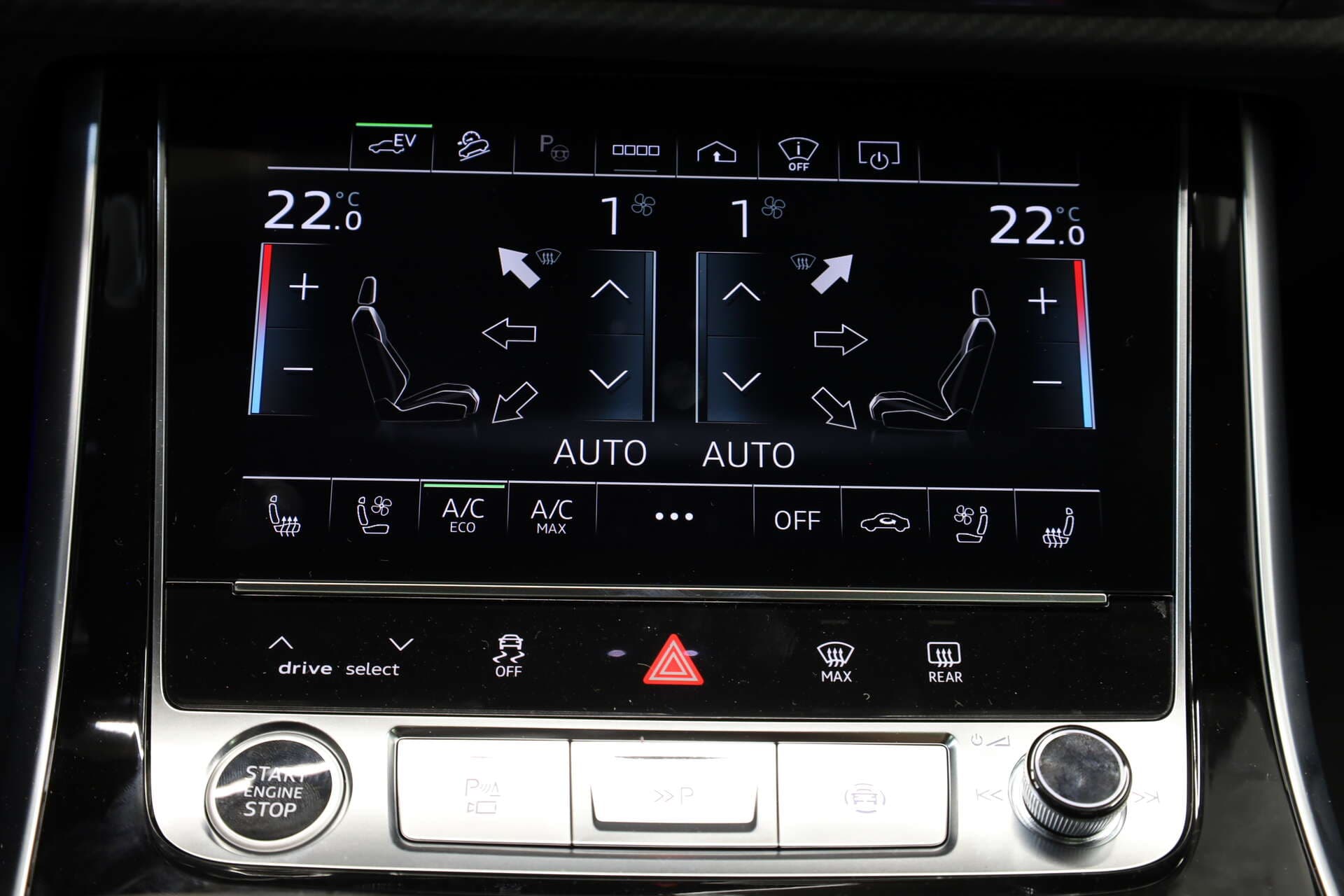 AUDI Q8, photo 16 sur 17