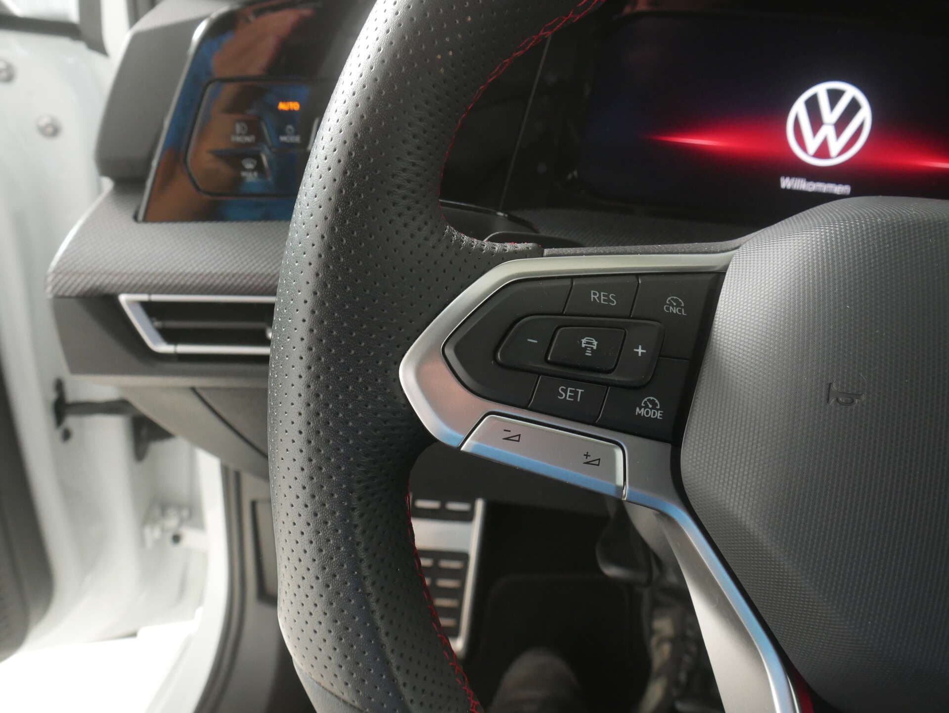 VOLKSWAGEN Golf, photo 9 sur 17