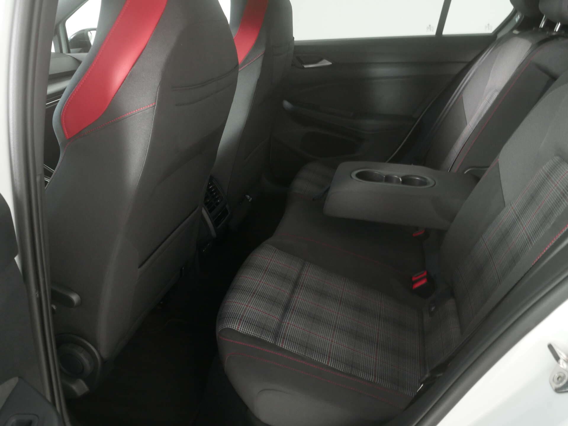 VOLKSWAGEN Golf, photo 11 sur 17