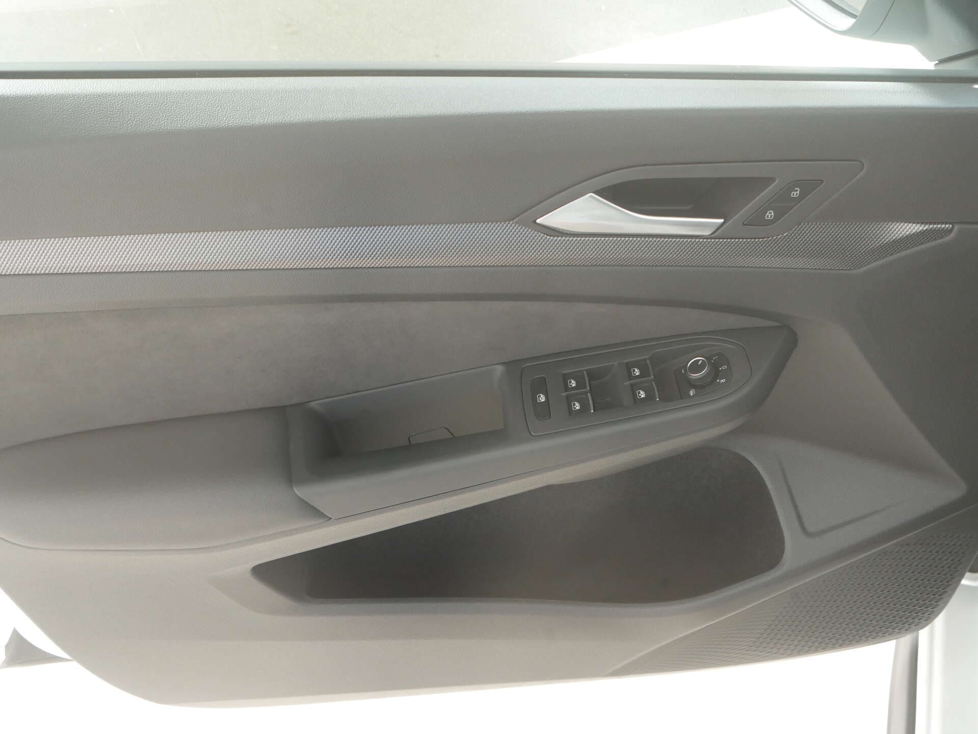 VOLKSWAGEN Golf, photo 14 sur 17