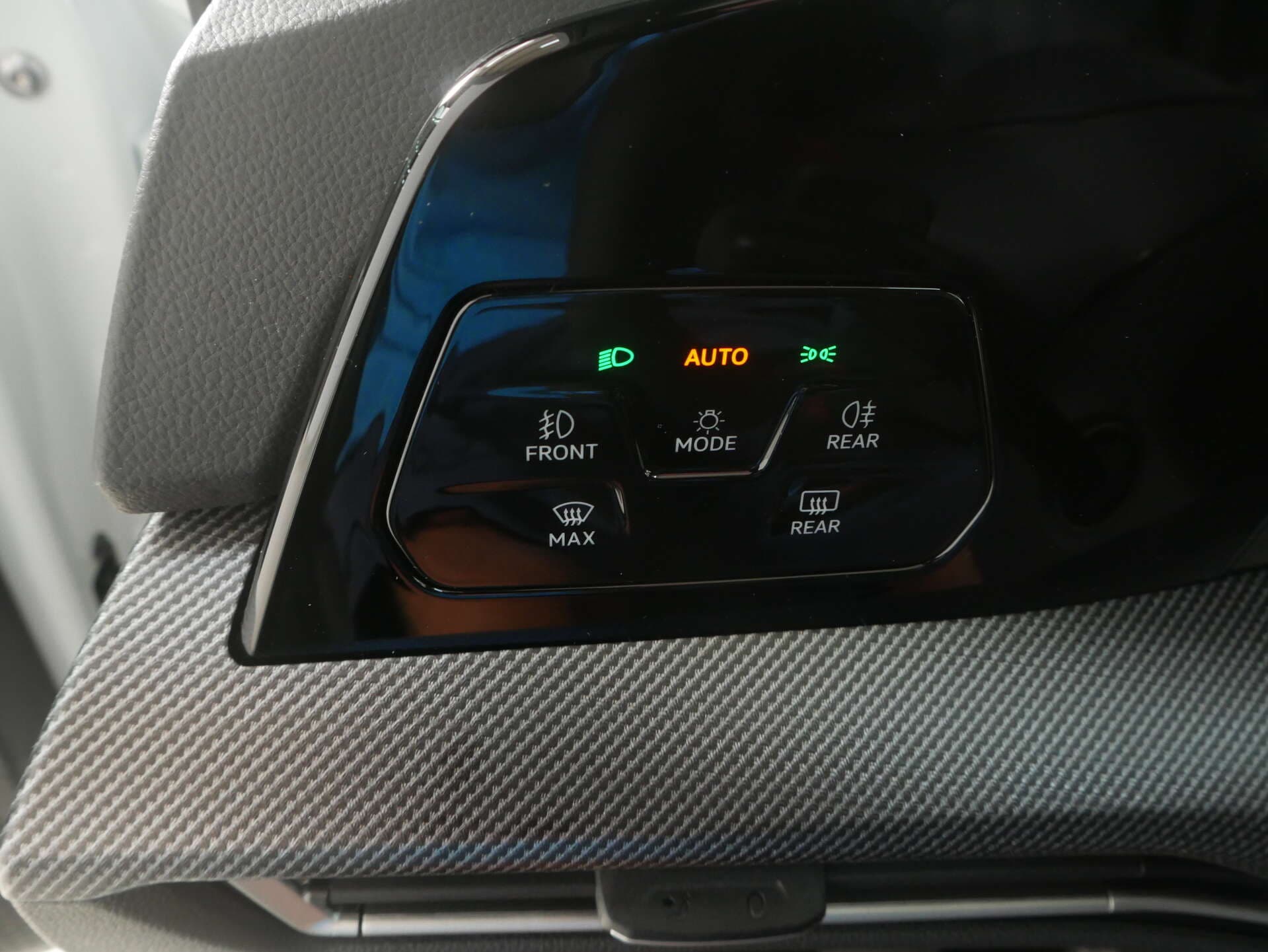 VOLKSWAGEN Golf, photo 16 sur 17