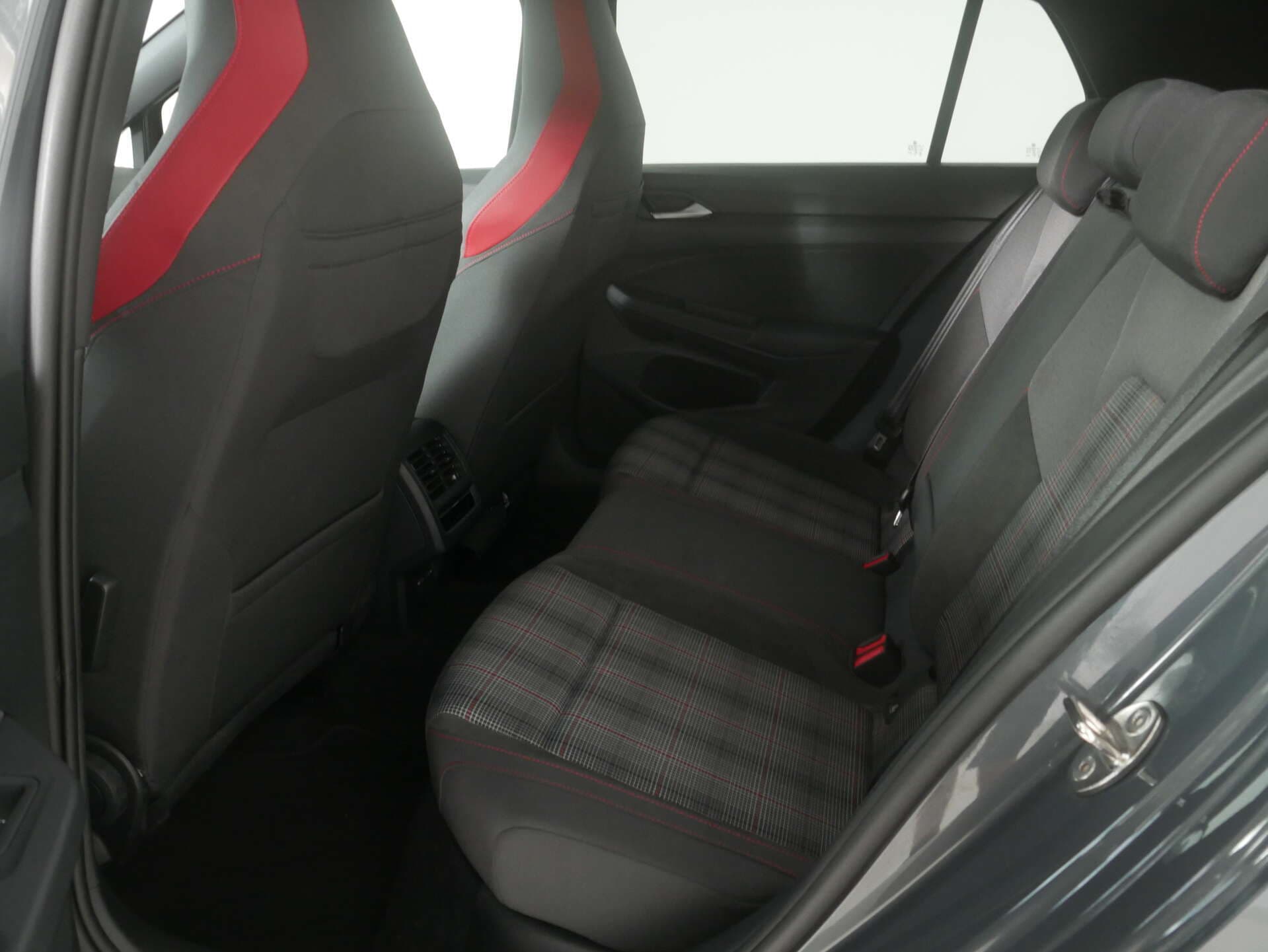 VOLKSWAGEN Golf, photo 11 sur 17
