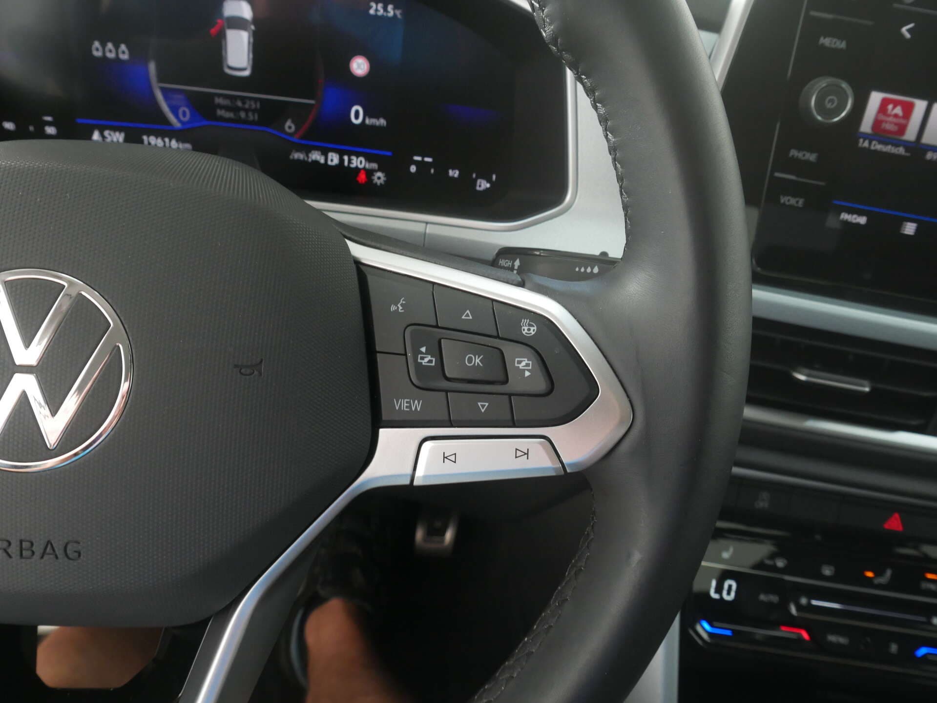 VOLKSWAGEN T-Roc, photo 10 sur 17