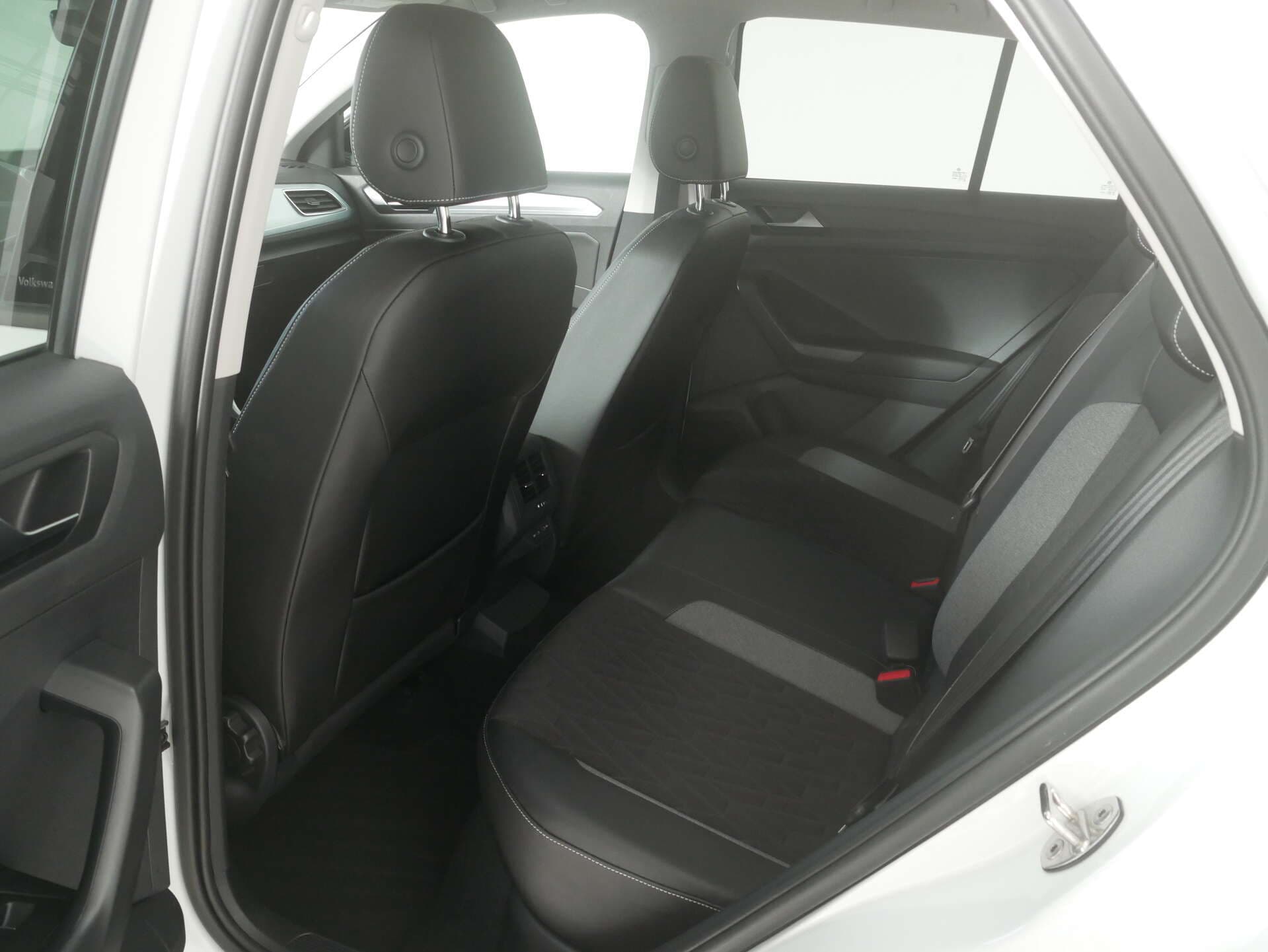 VOLKSWAGEN T-Roc, photo 11 sur 17