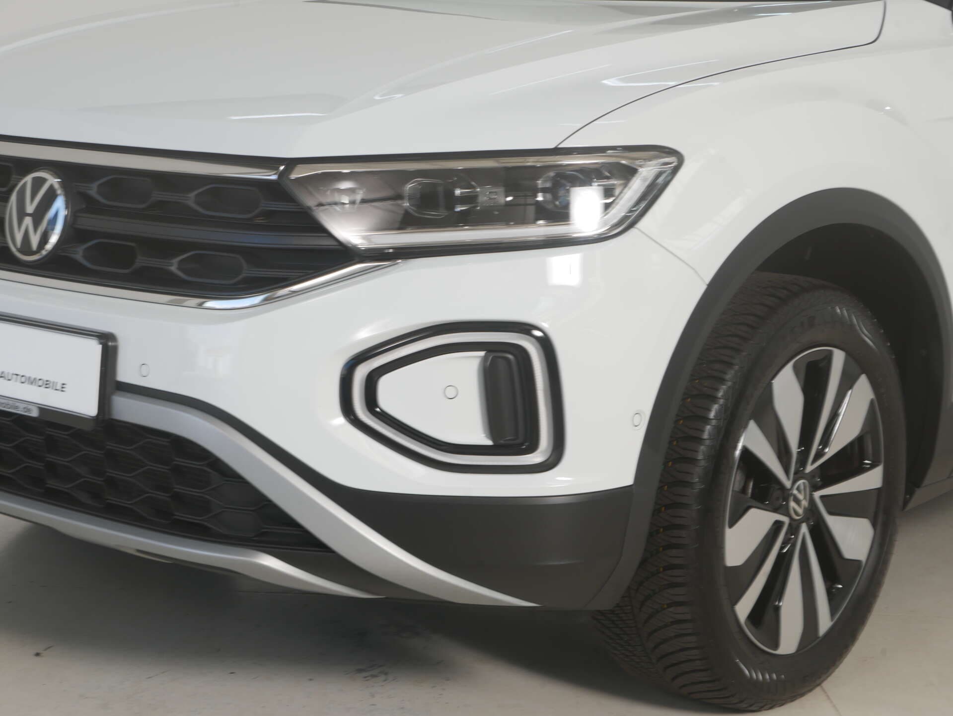 VOLKSWAGEN T-Roc, photo 2 sur 17