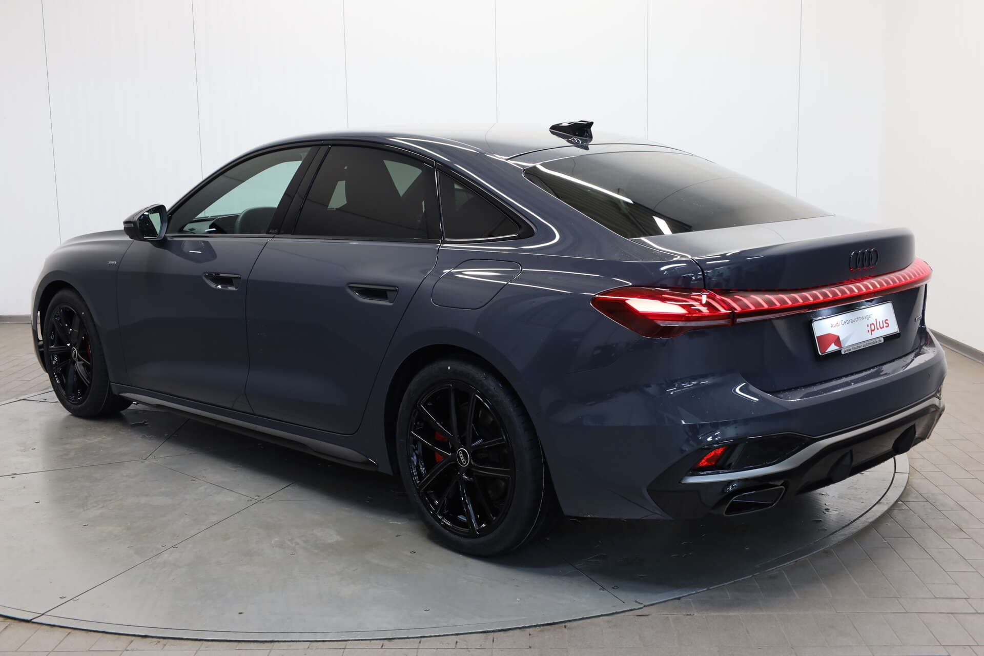 AUDI A5 Limousine, photo 3 sur 17