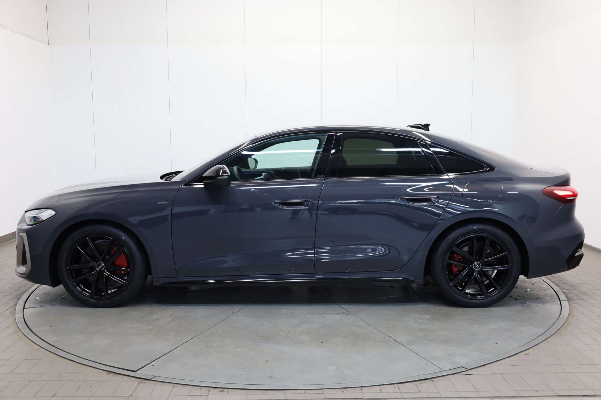 AUDI A5 Limousine, photo 4 sur 17