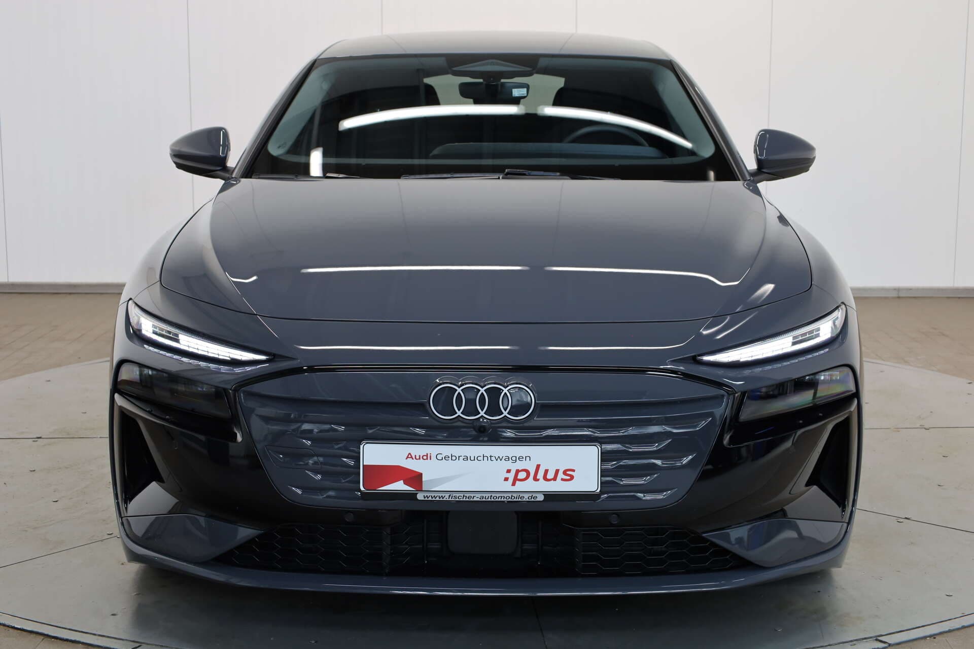 AUDI A6 Avant e-tron, photo 2 sur 17