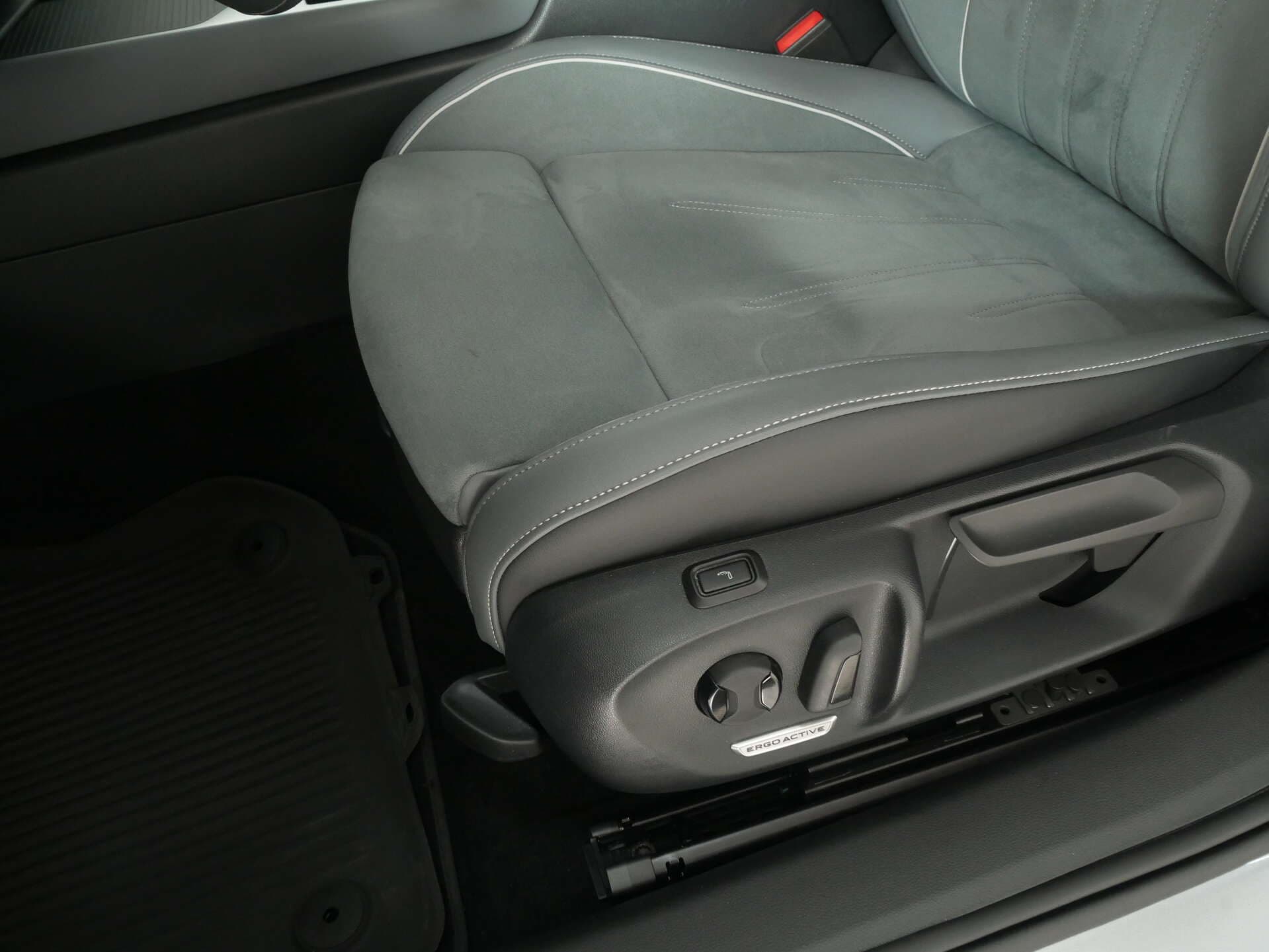 VOLKSWAGEN Passat, photo 13 sur 17