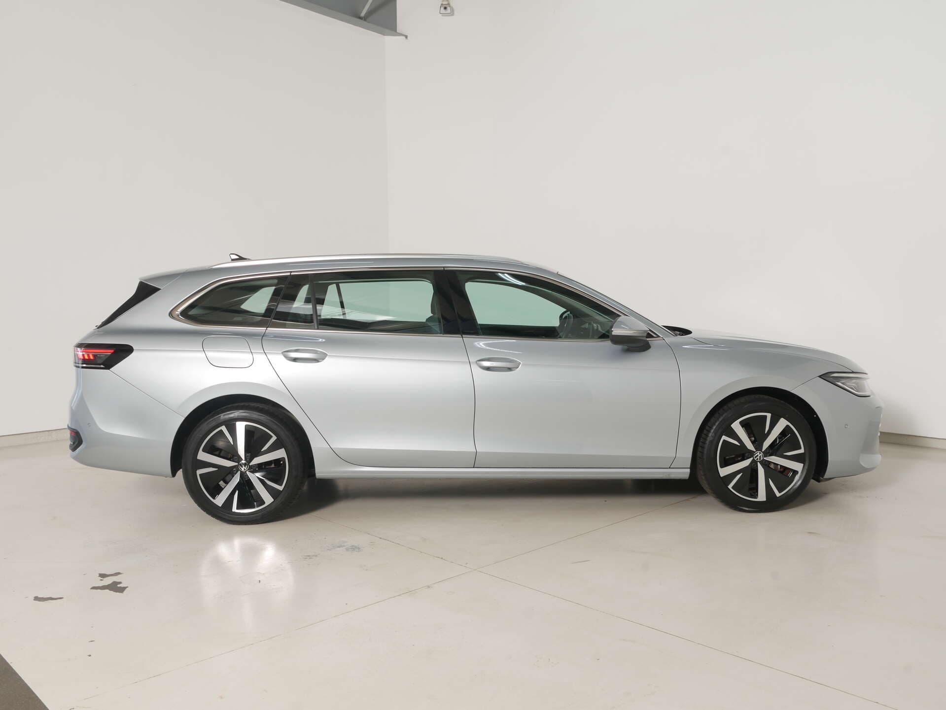VOLKSWAGEN Passat, photo 6 sur 17