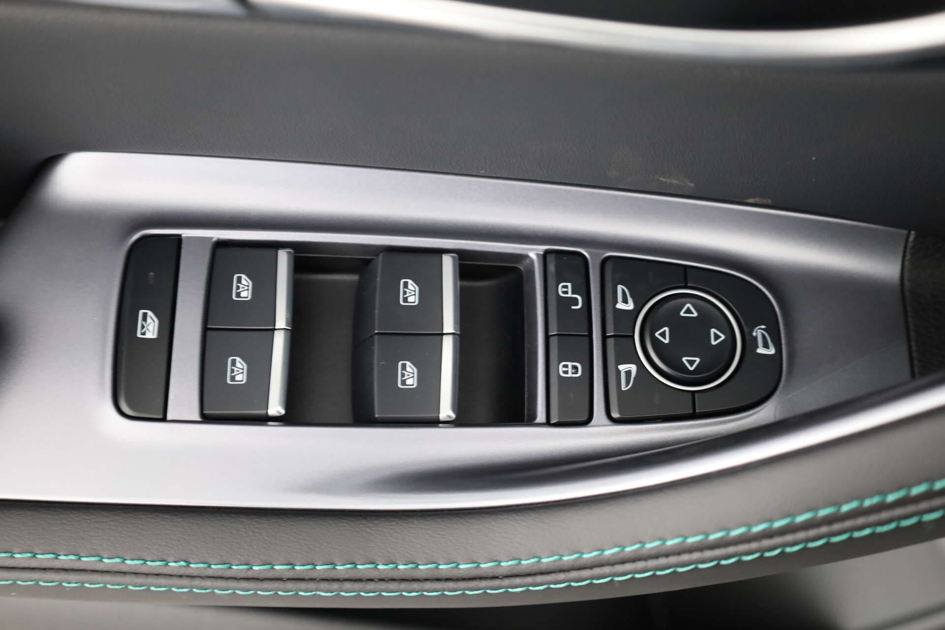 BYD SEAL U DM-i, photo 16 sur 17