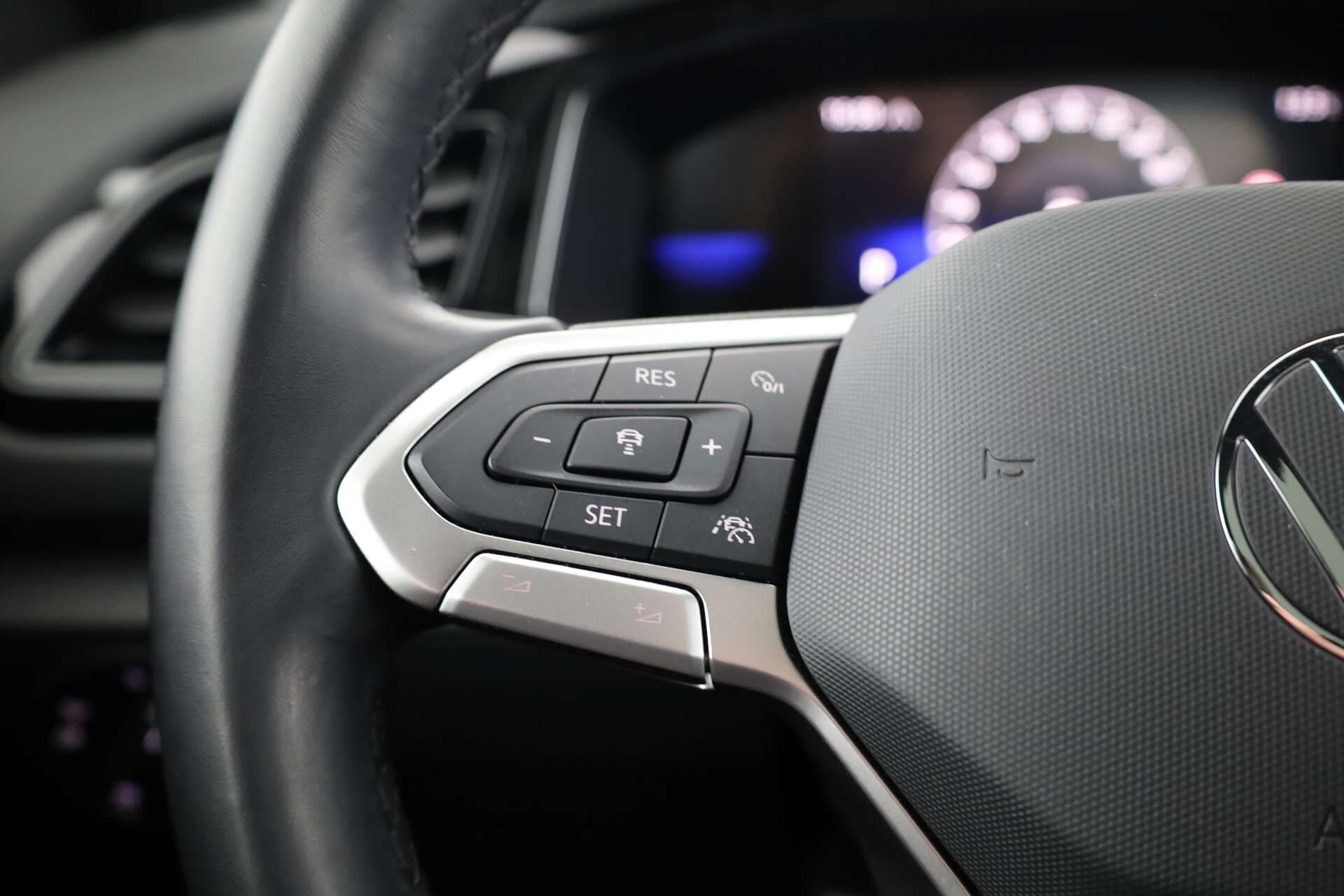 VOLKSWAGEN T-Roc, photo 12 sur 17