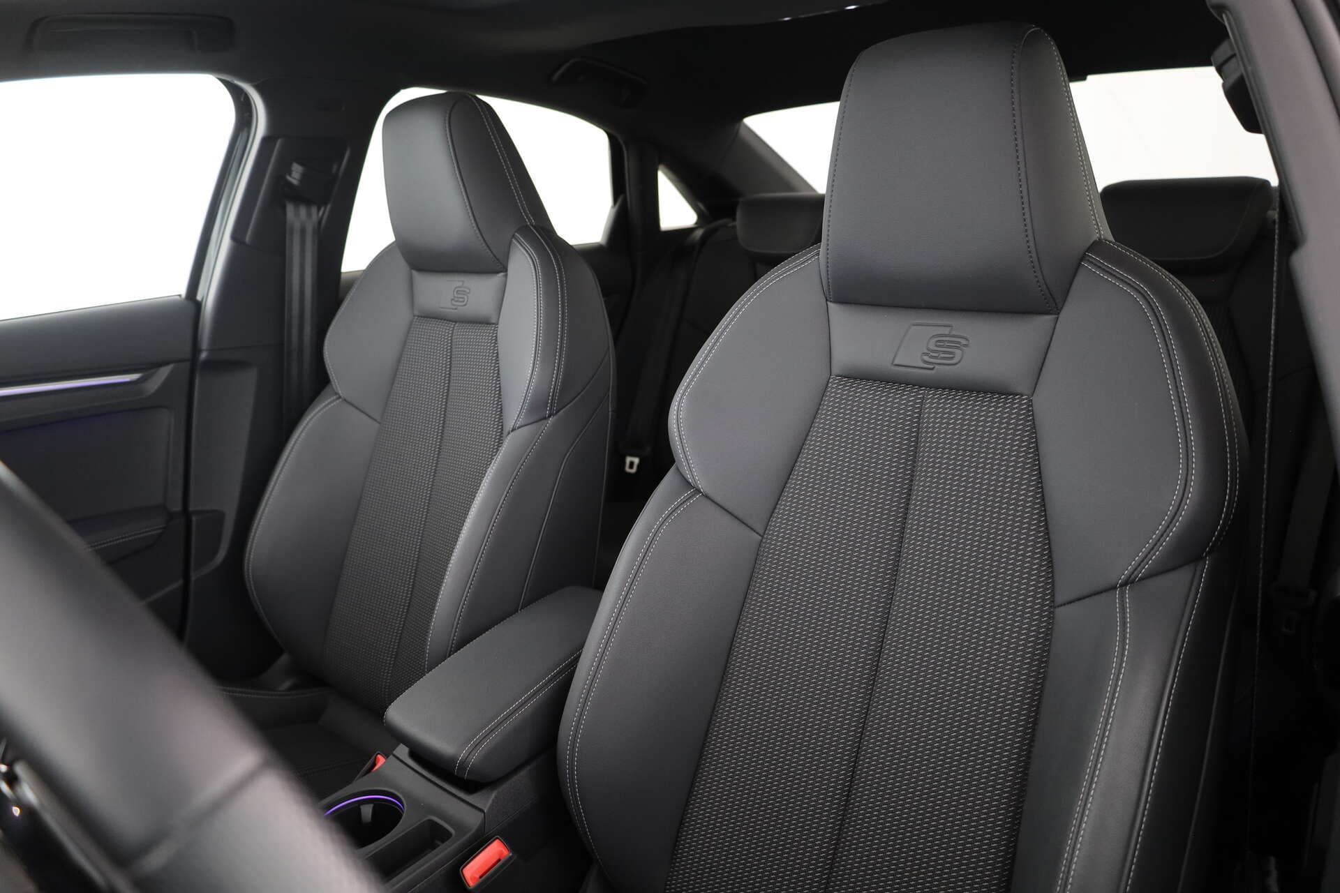 AUDI S3 Limousine, photo 9 sur 17