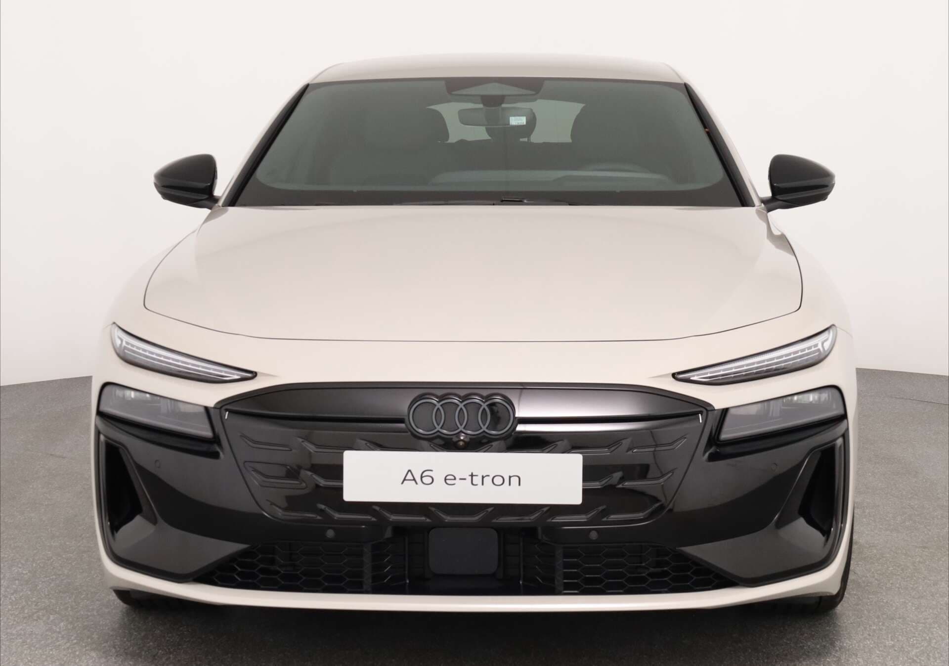 AUDI A6 Avant e-tron, photo 2 sur 17
