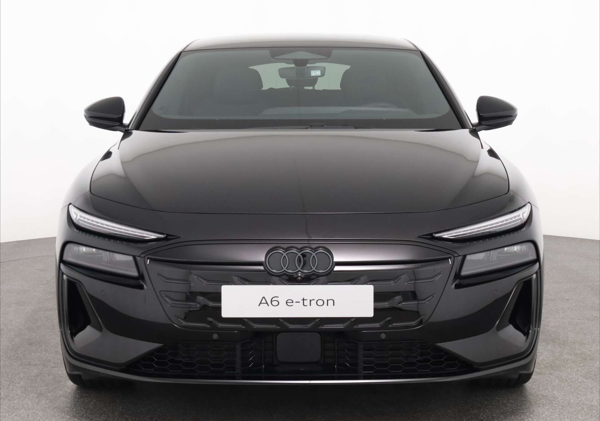 AUDI A6 Avant e-tron, photo 2 sur 17