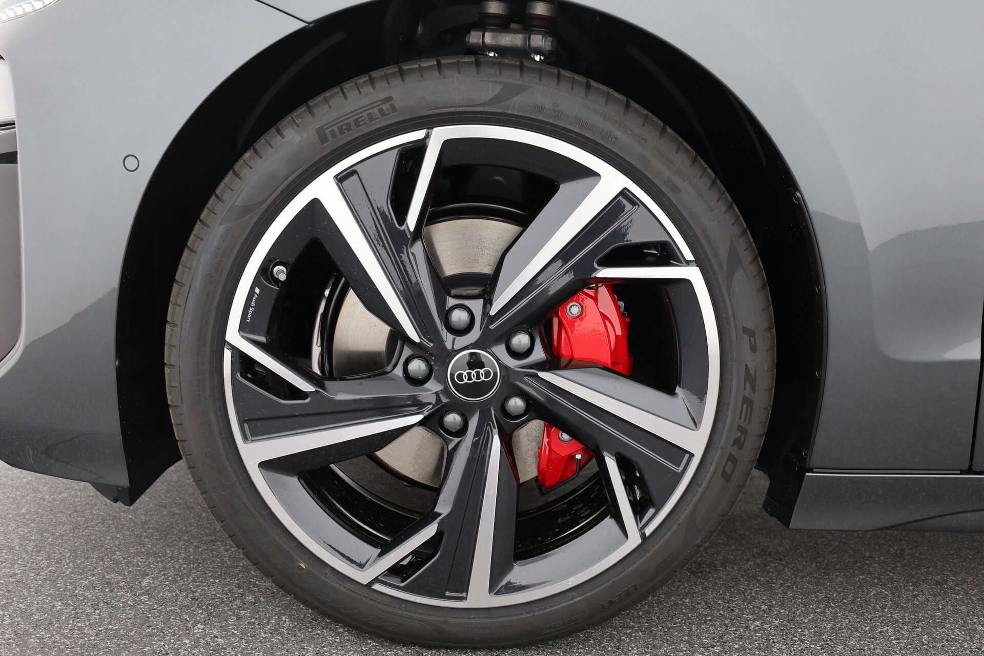 AUDI A6 Avant e-tron, photo 7 sur 17