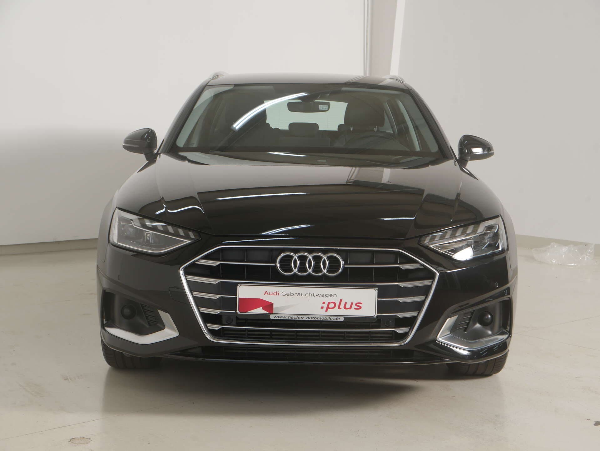 AUDI A4 Avant, photo 2 sur 17