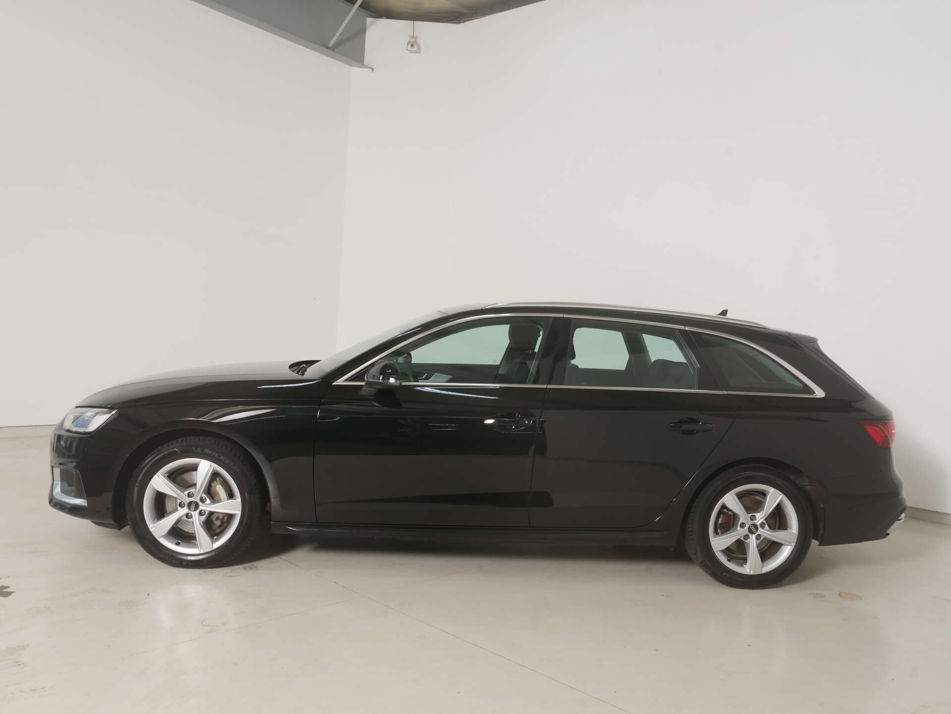 AUDI A4 Avant, photo 3 sur 17