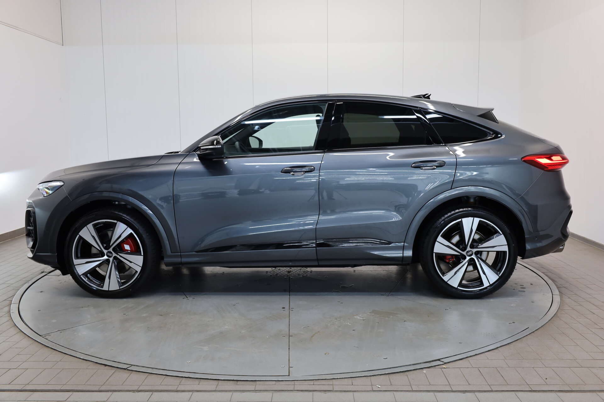AUDI SQ5 Sportback, photo 4 sur 17