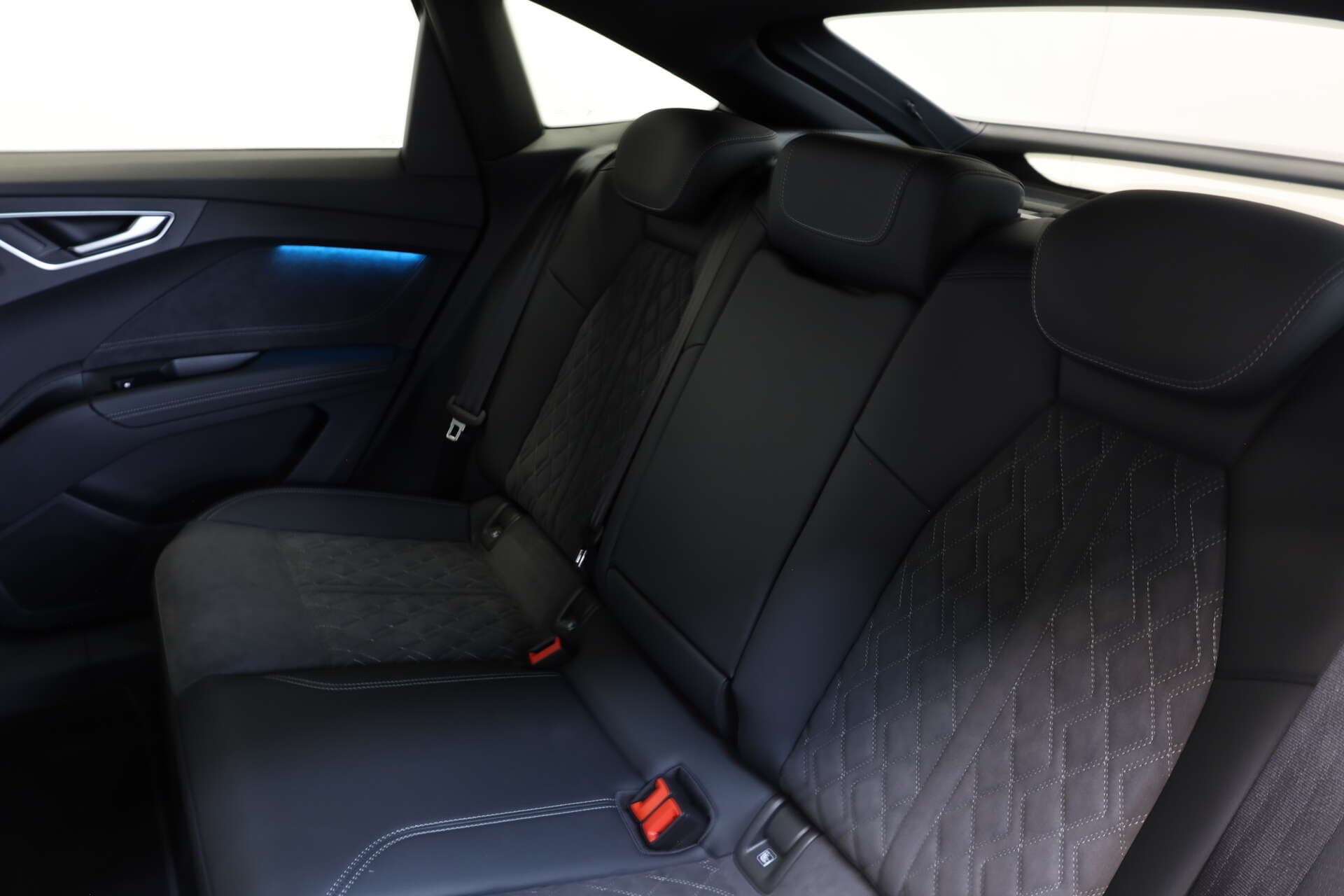 AUDI Q4 e-tron Sportback, photo 10 sur 17