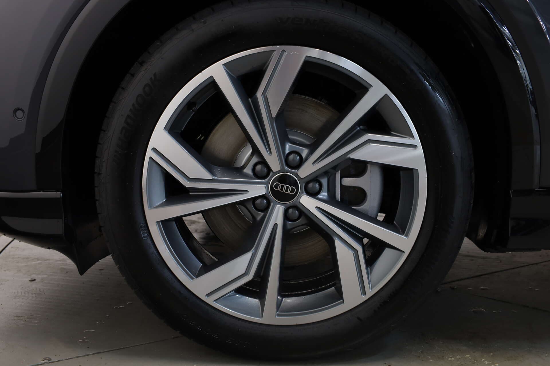 AUDI Q4 e-tron Sportback, photo 7 sur 17