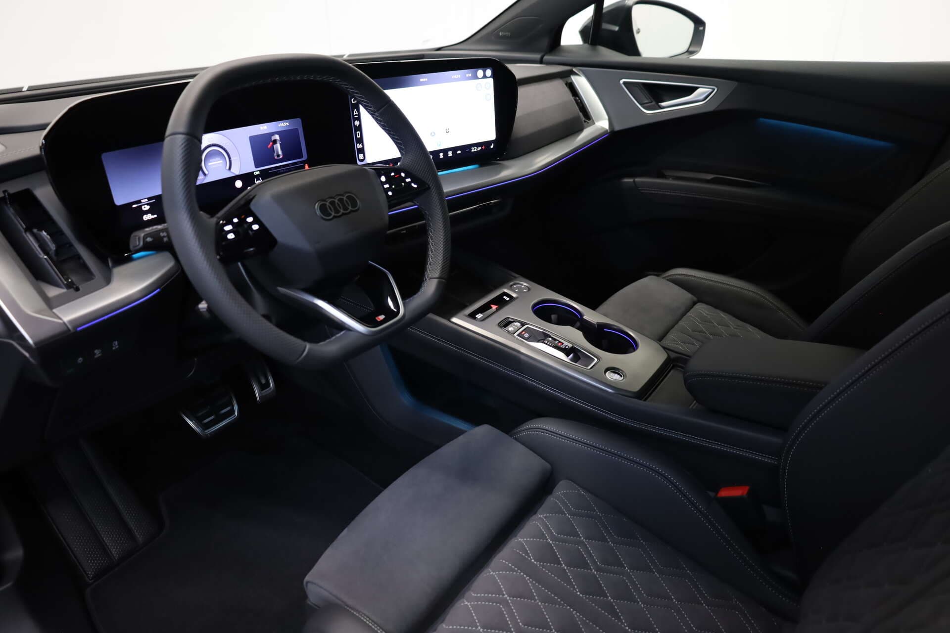 AUDI Q4 e-tron Sportback, photo 8 sur 17