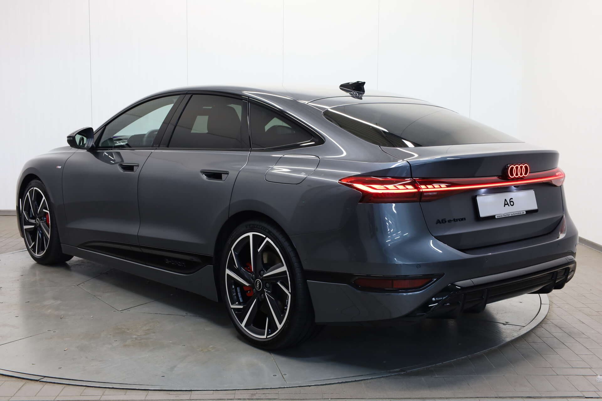 AUDI A6 Sportback e-tron, photo 3 sur 17