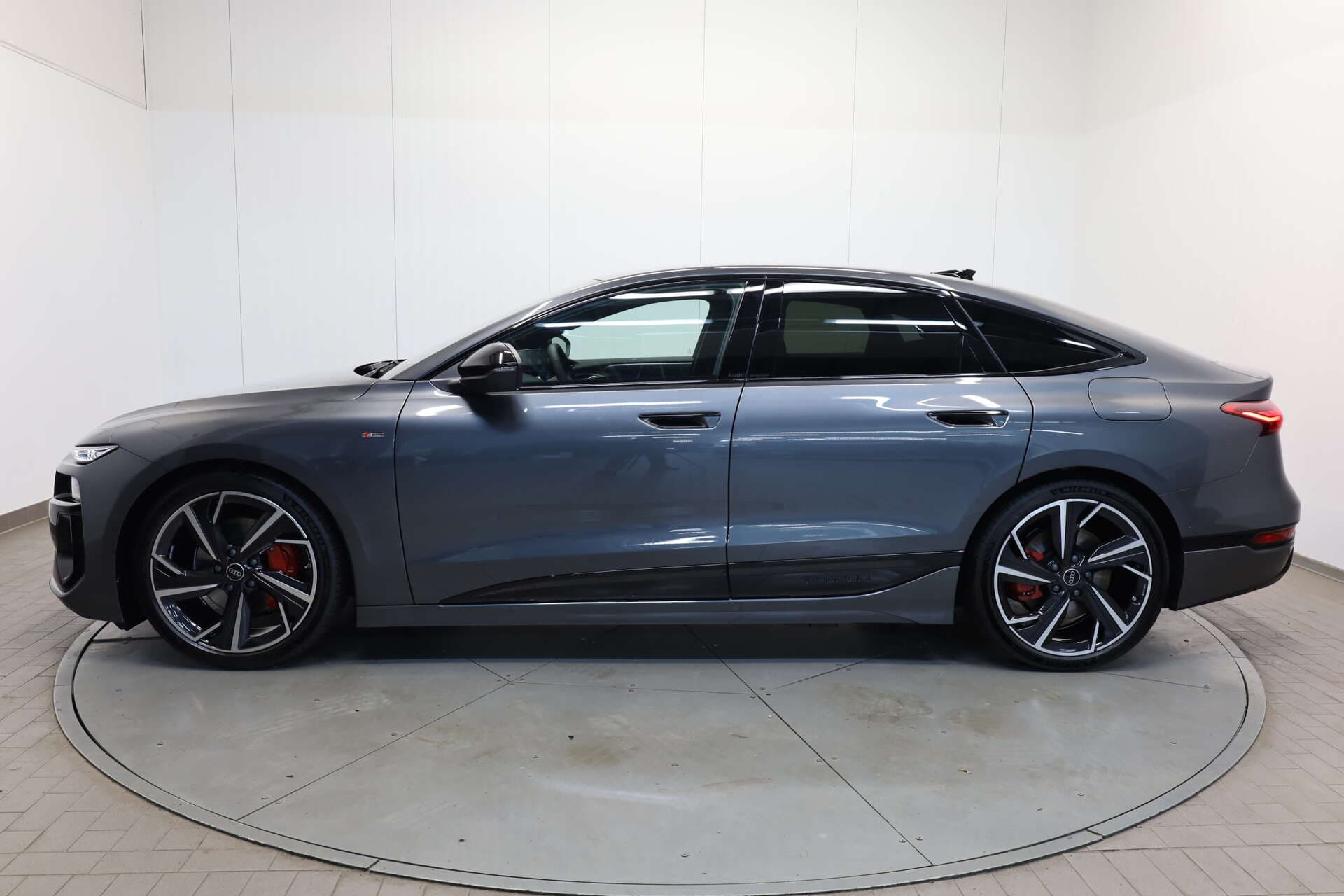 AUDI A6 Sportback e-tron, photo 4 sur 17