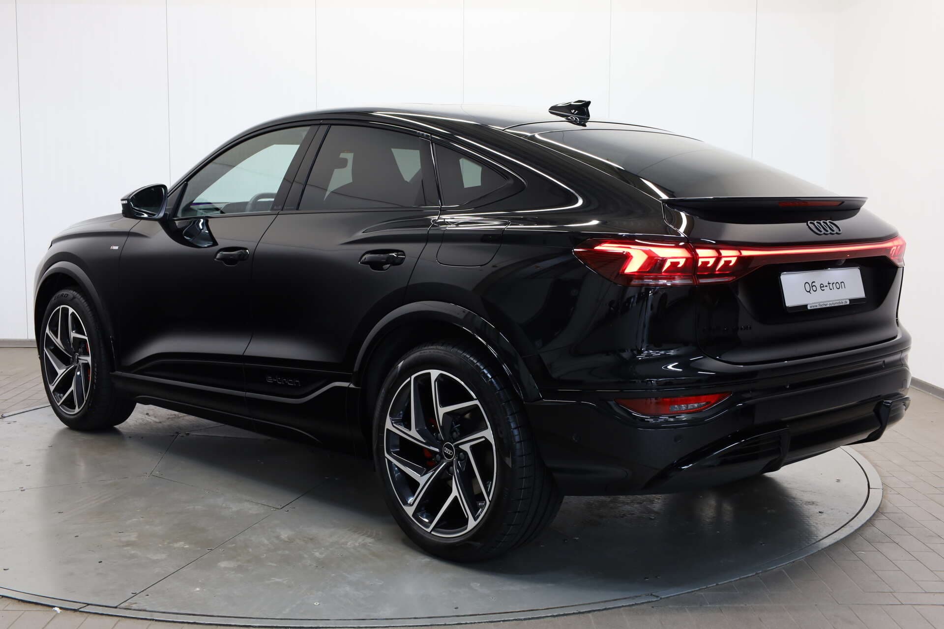 AUDI Q6 Sportback, photo 3 sur 17