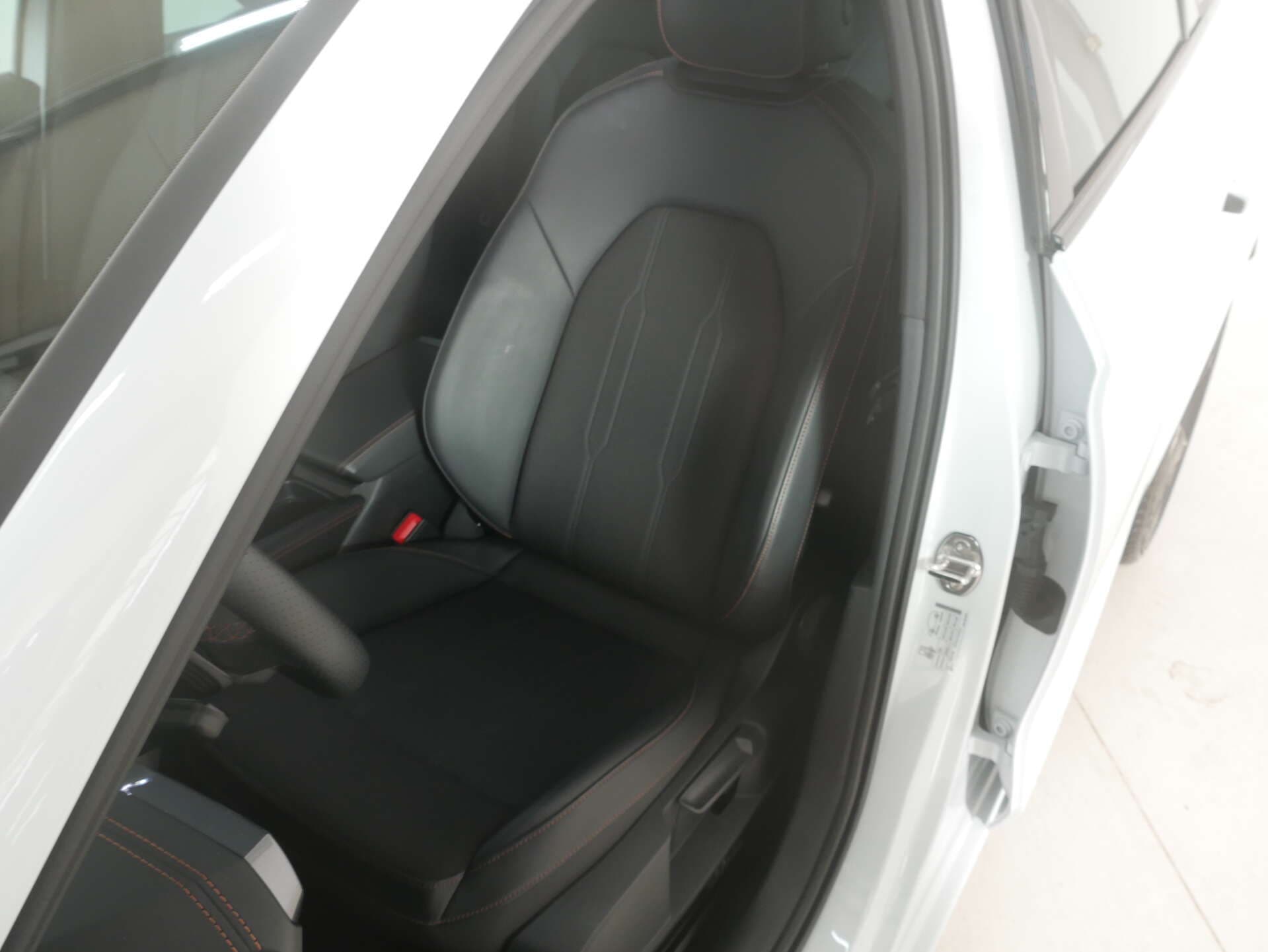CUPRA Leon Sportstourer, photo 16 sur 17