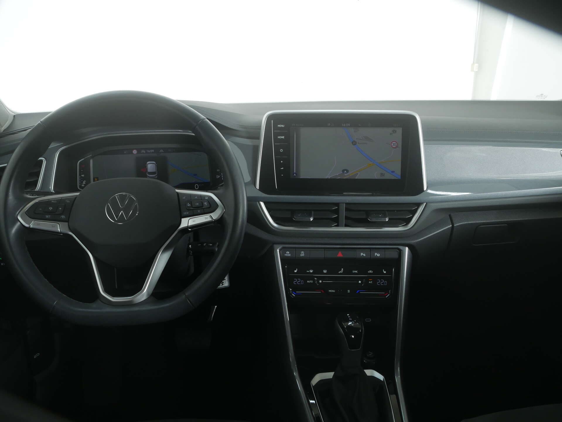 VOLKSWAGEN T-Roc, photo 14 sur 17