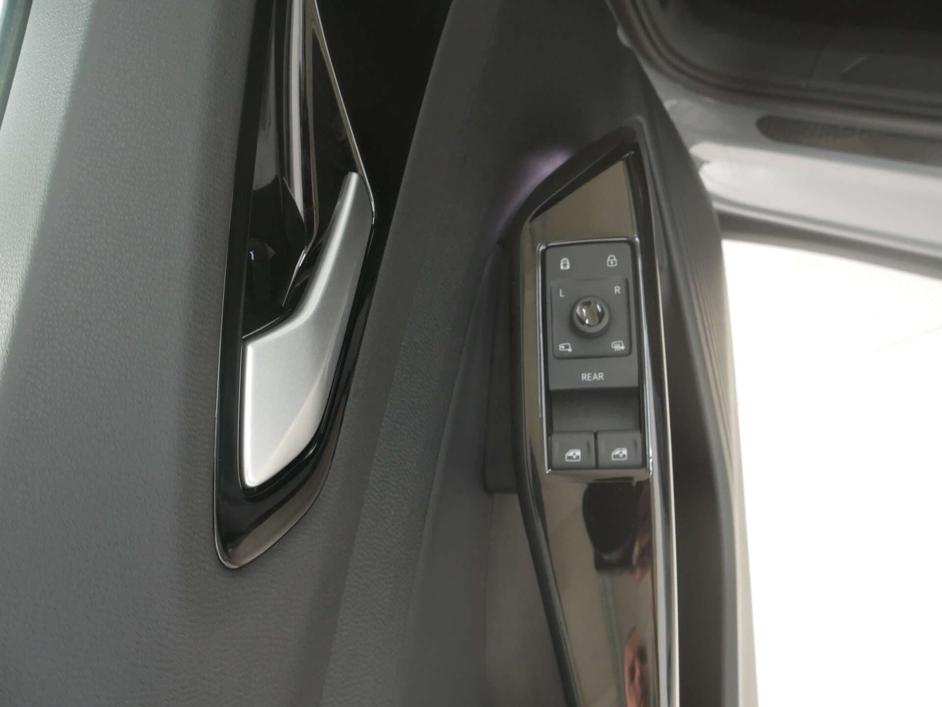 VOLKSWAGEN ID.4, photo 14 sur 17