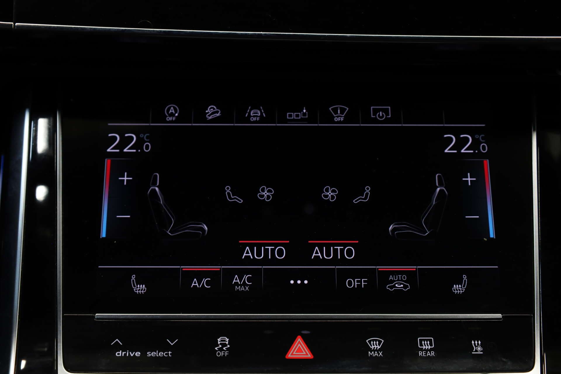AUDI Q8, photo 16 sur 17