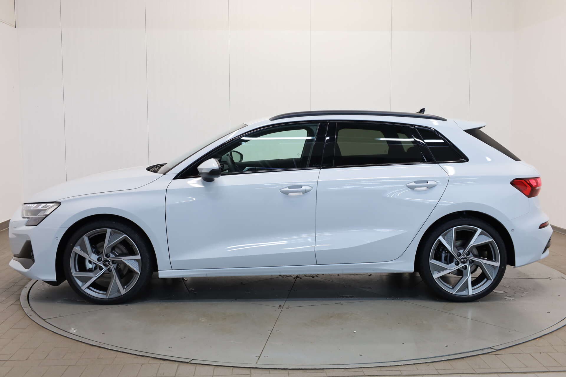 AUDI A3 Sportback, photo 4 sur 17