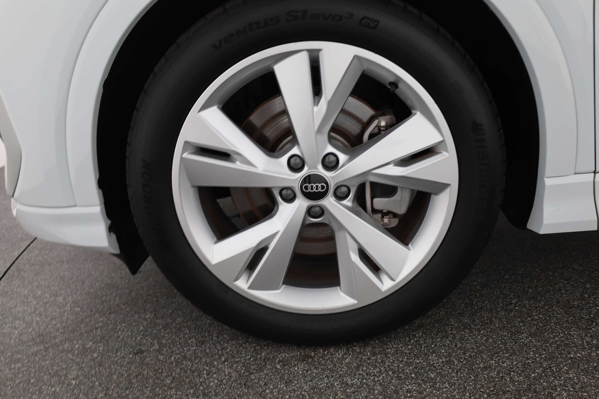 AUDI Q4 e-tron, photo 7 sur 17