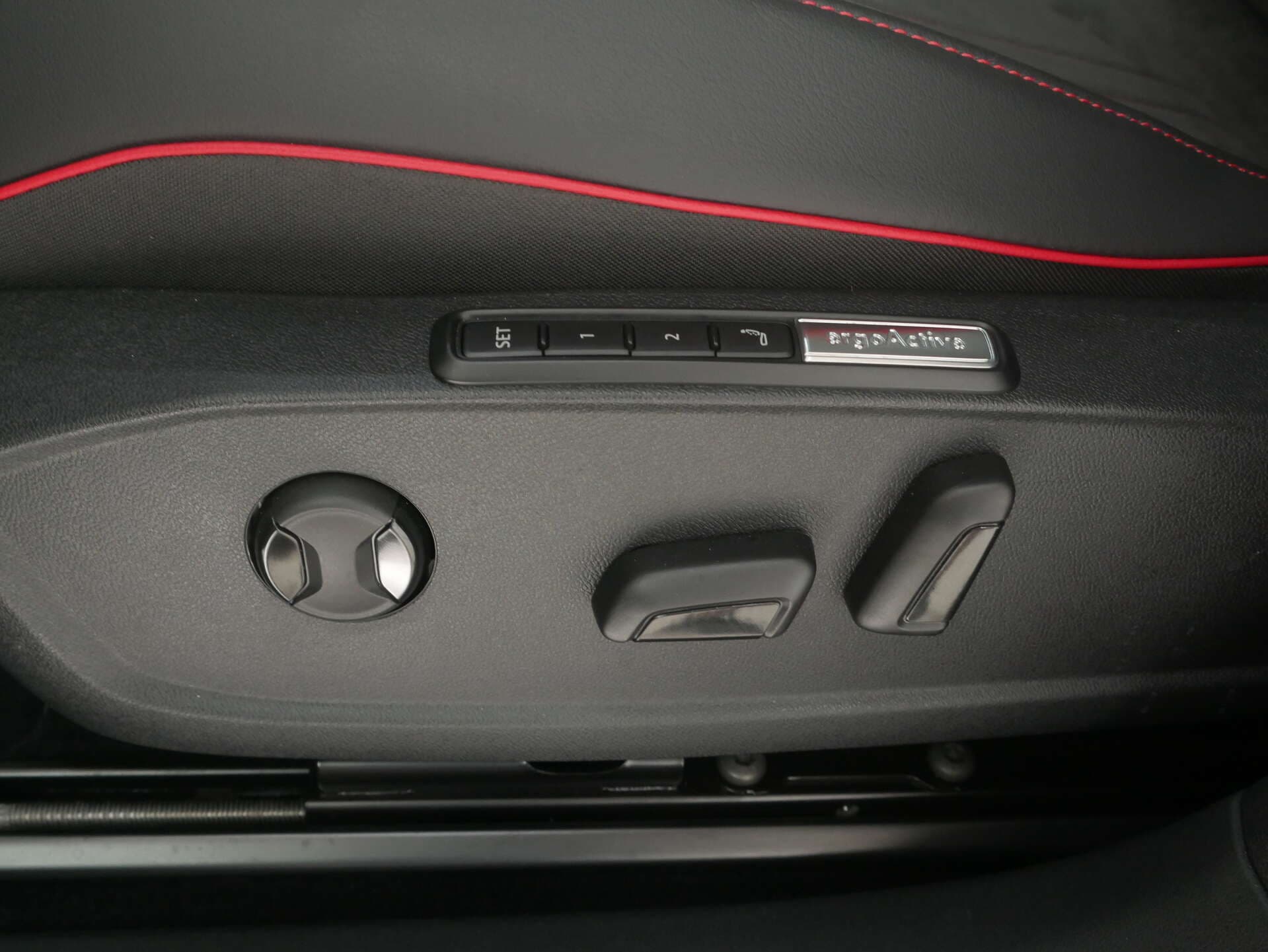 VOLKSWAGEN ID.5, photo 16 sur 17