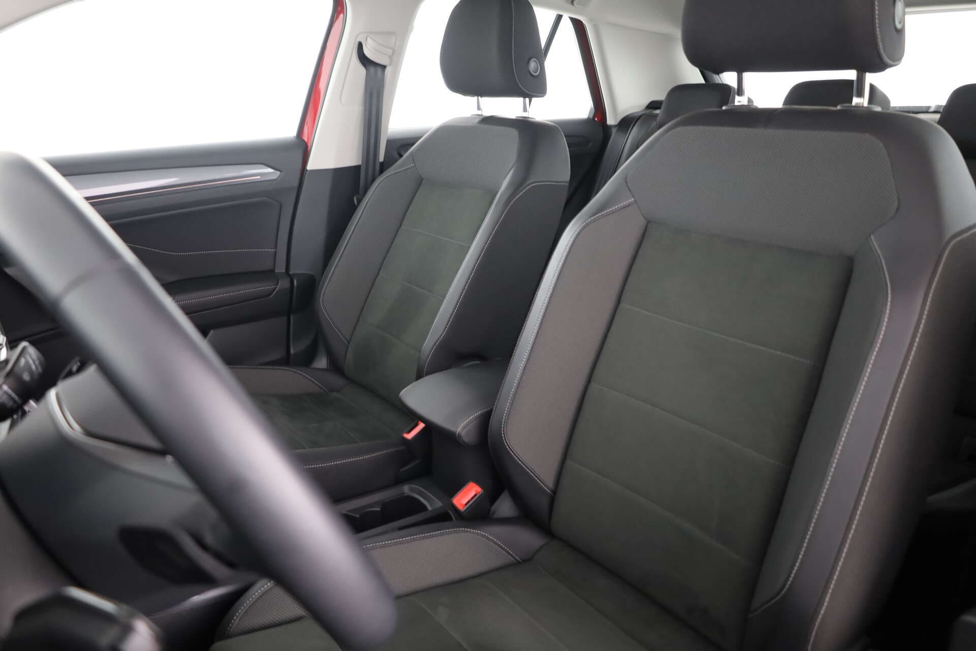 VOLKSWAGEN T-Roc, photo 12 sur 17