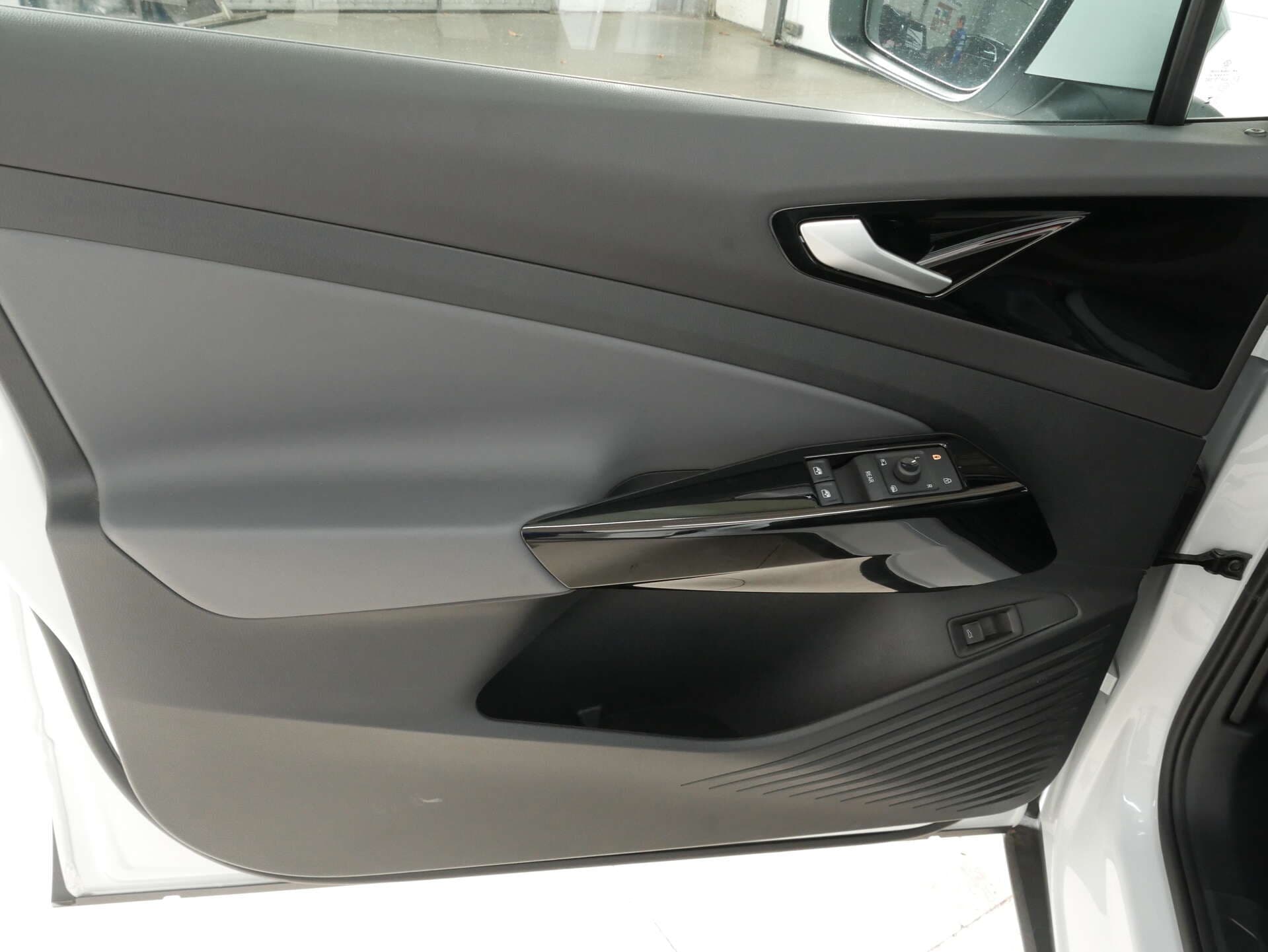 VOLKSWAGEN ID.4, photo 13 sur 17