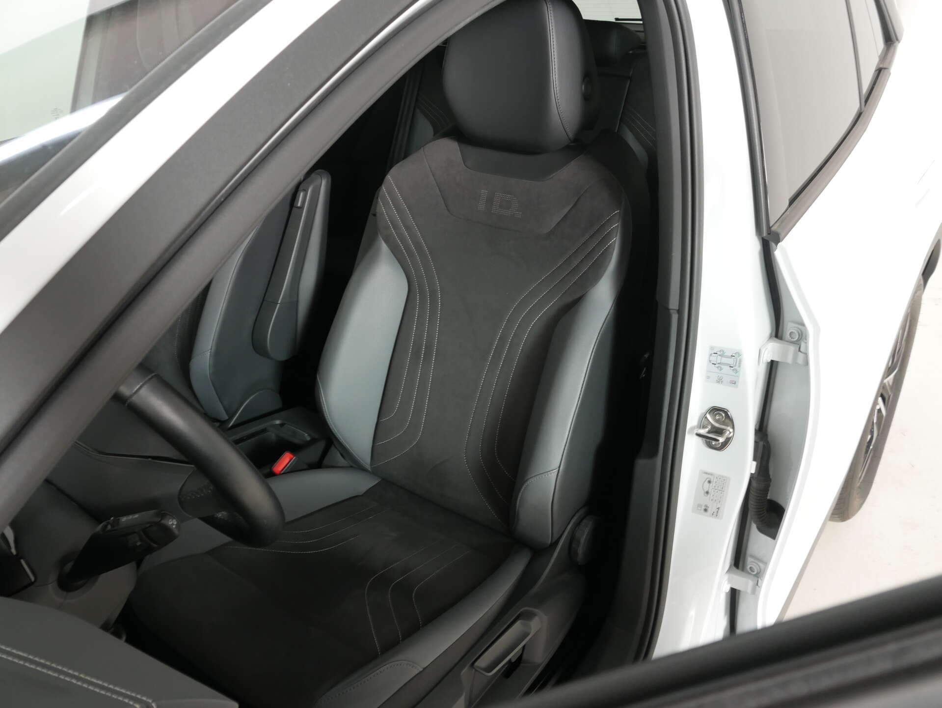 VOLKSWAGEN ID.4, photo 15 sur 17