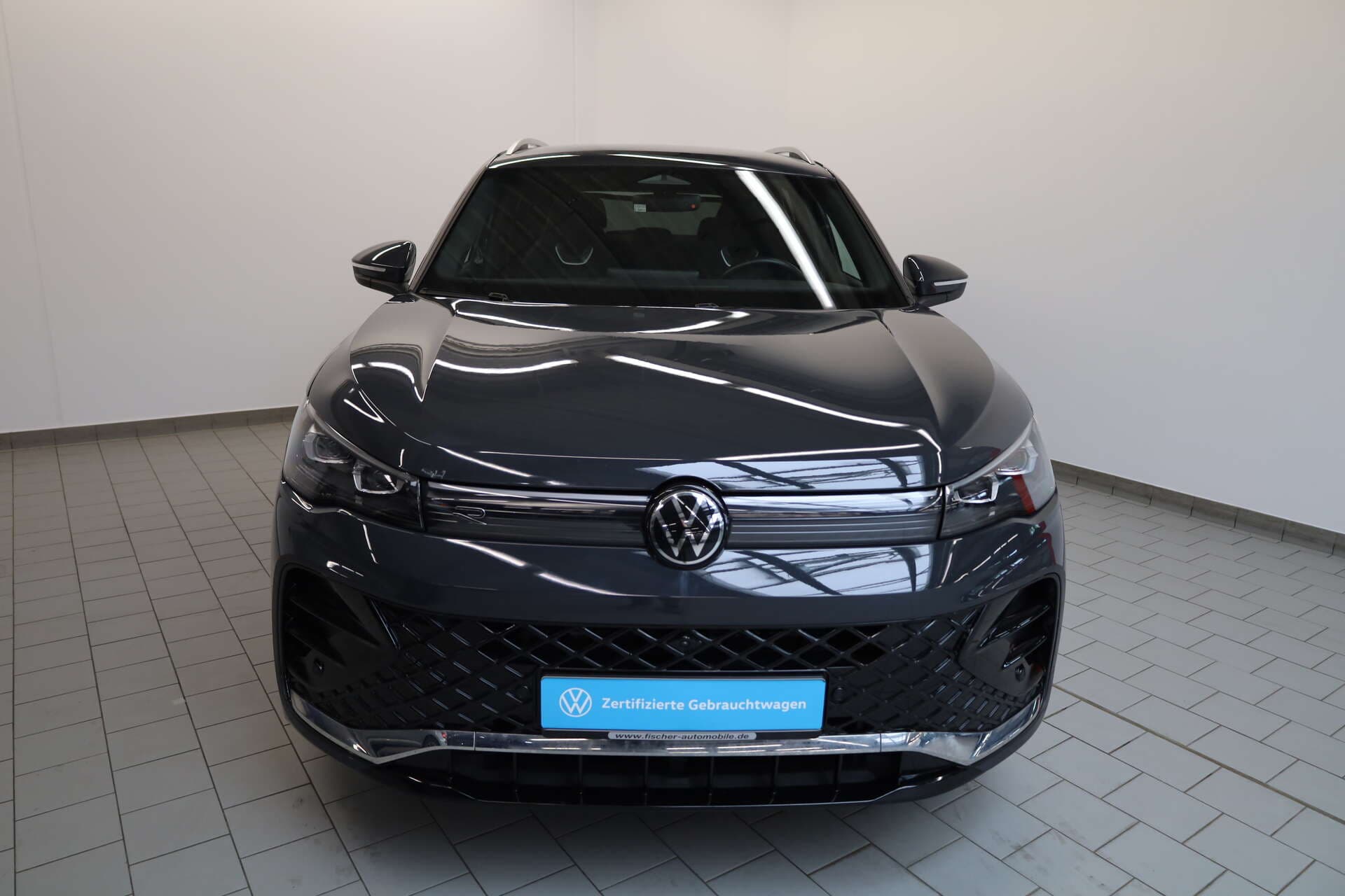 VOLKSWAGEN Tiguan, photo 2 sur 17