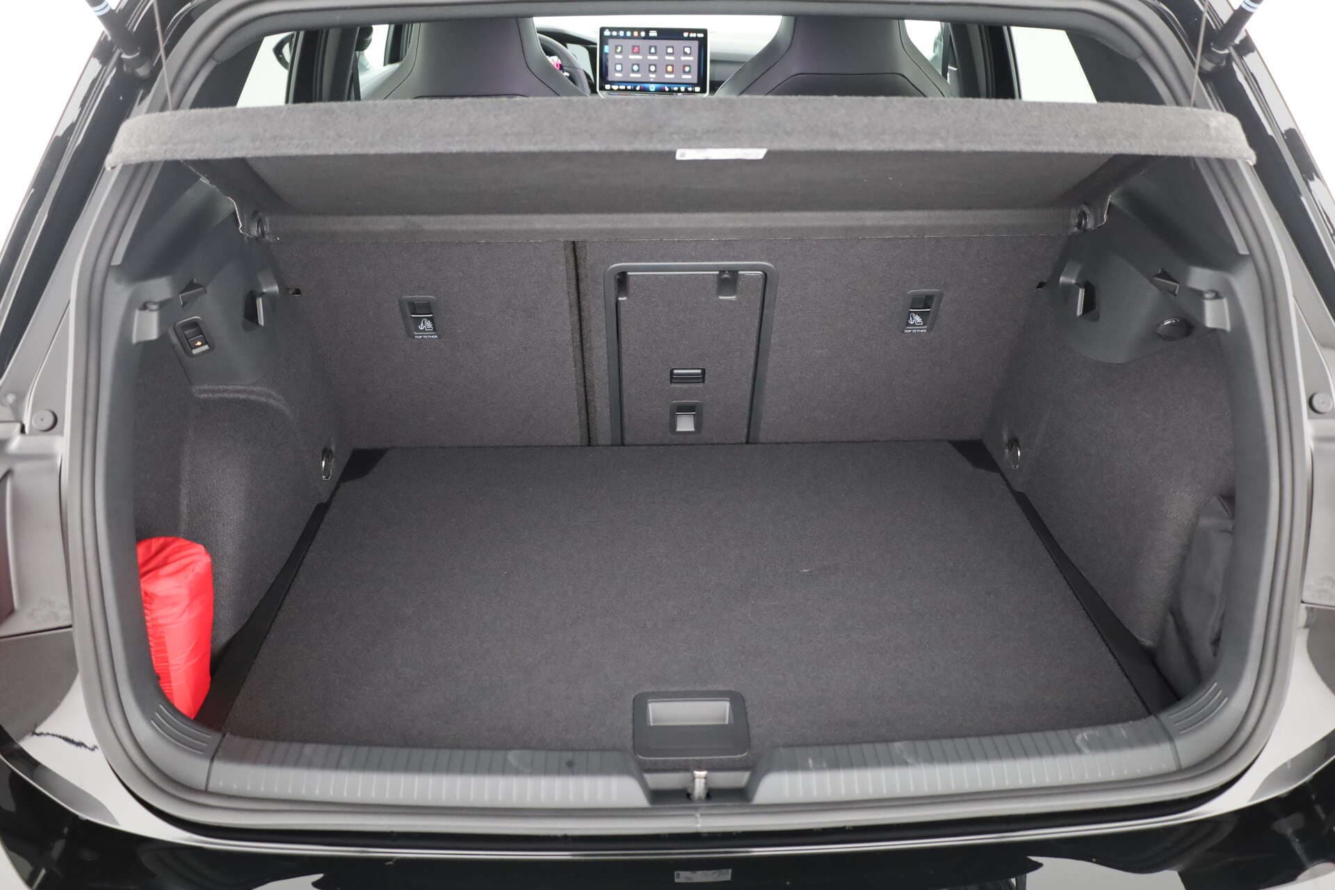 VOLKSWAGEN Golf, photo 11 sur 17