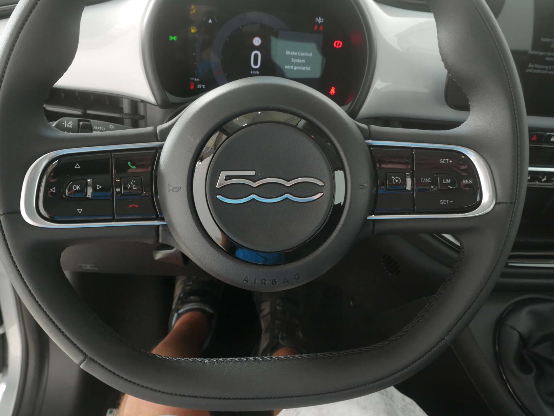 FIAT 500 Hybrid, photo 9 sur 17