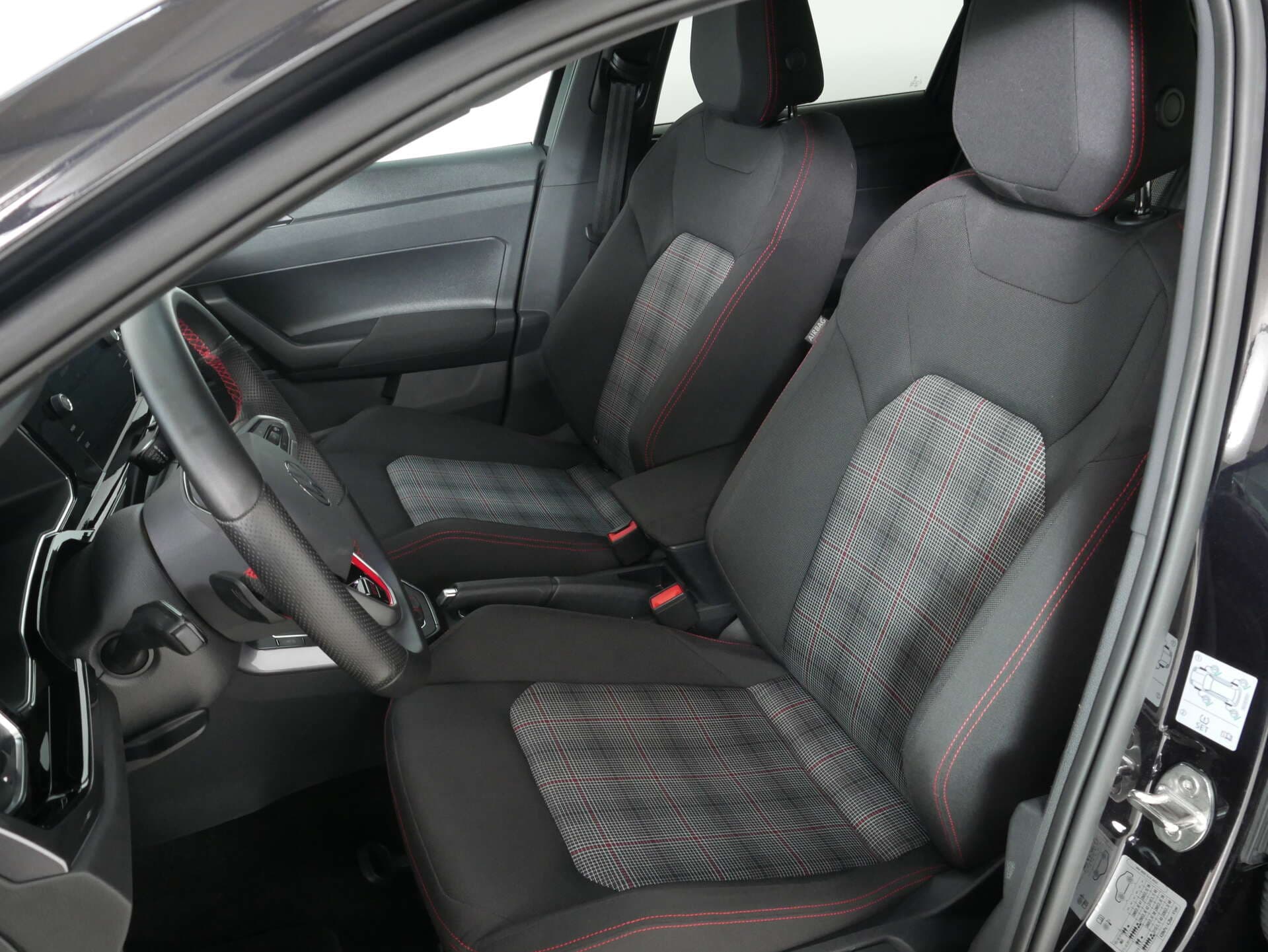 VOLKSWAGEN Polo, photo 13 sur 17