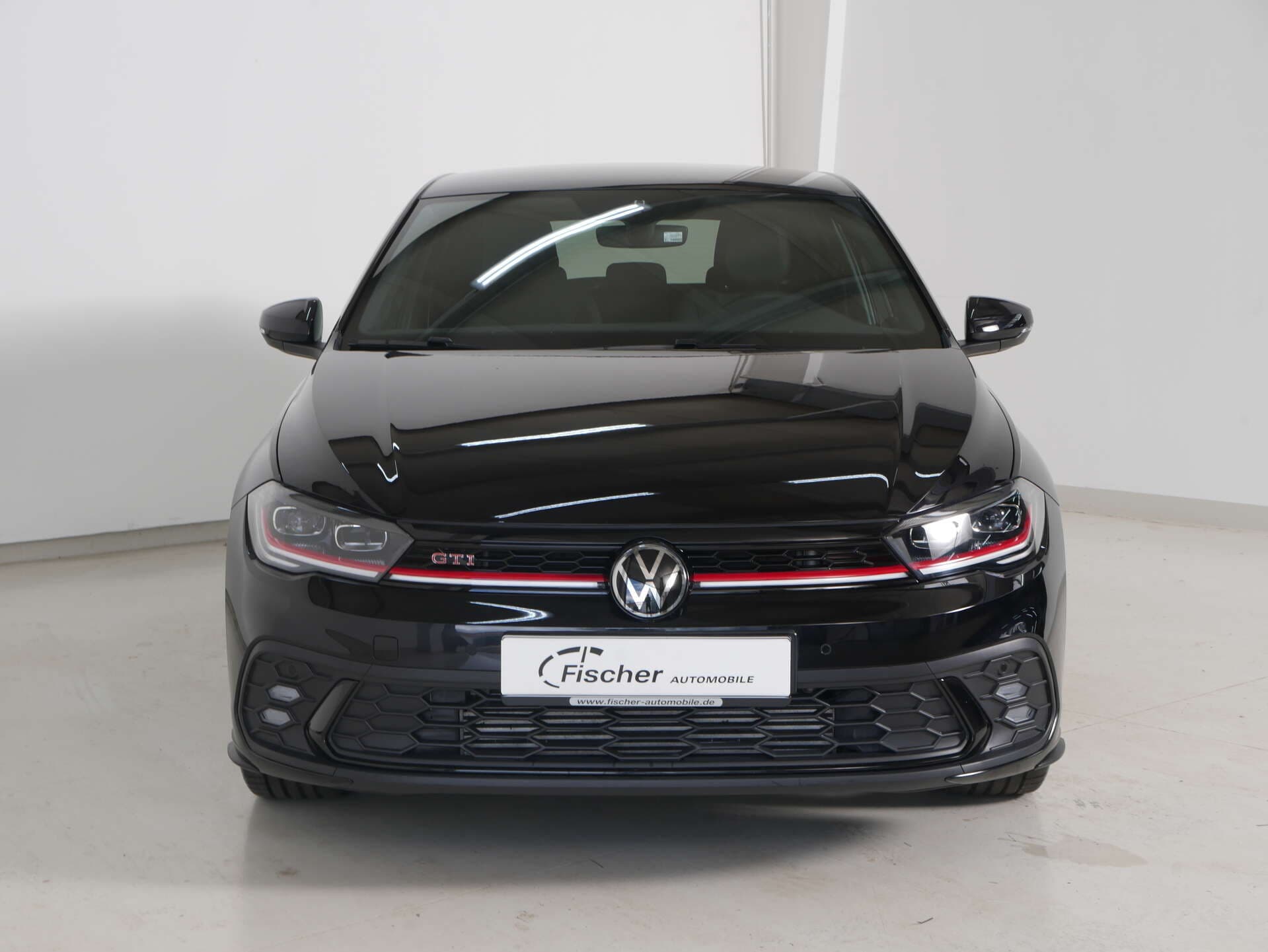 VOLKSWAGEN Polo, photo 1 sur 17