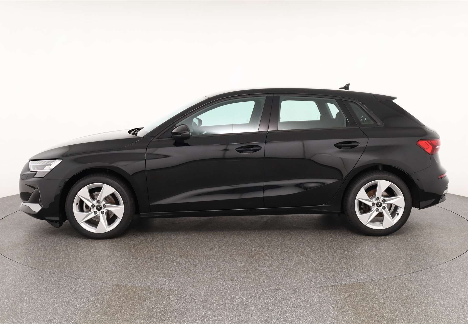 AUDI A3 Sportback, photo 4 sur 17