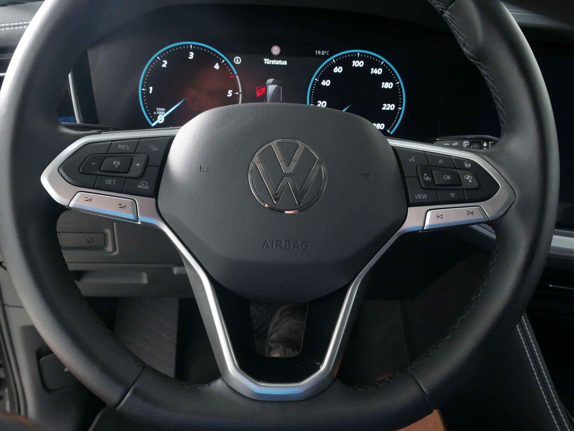 VOLKSWAGEN Touareg, photo 10 sur 17