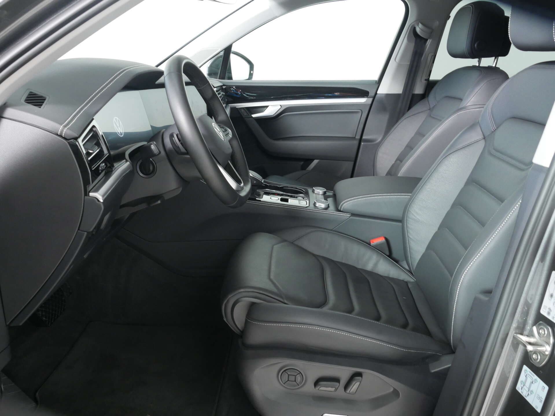 VOLKSWAGEN Touareg, photo 15 sur 17